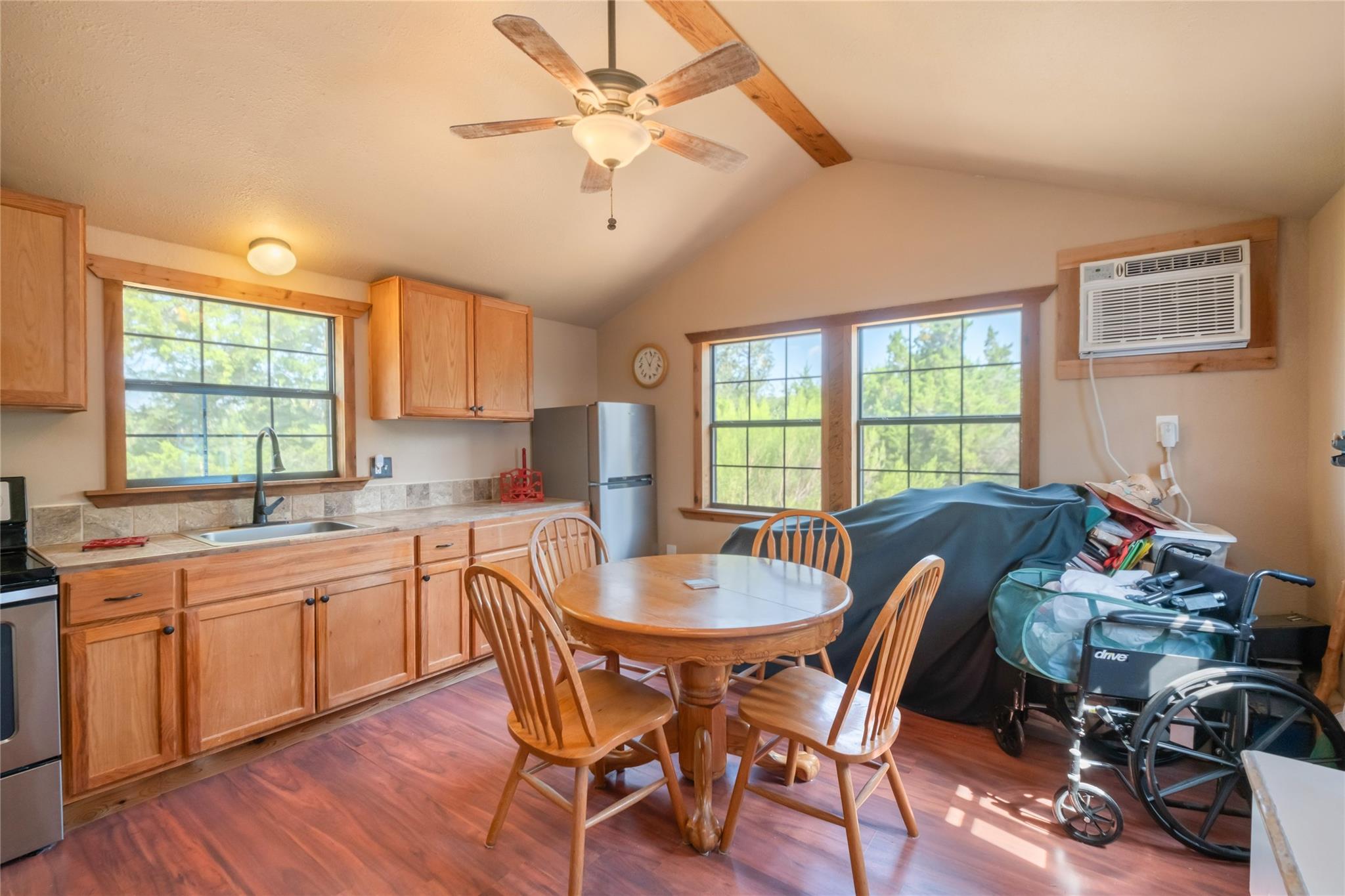 Image 26 of 40 For 107 Garrett Way