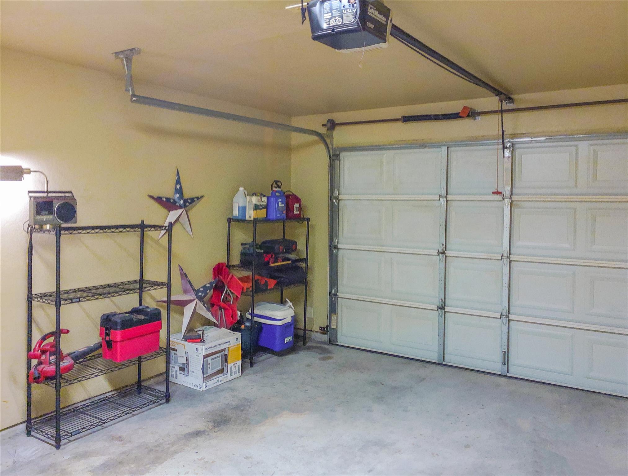 Image 34 of 40 For 107 Garrett Way