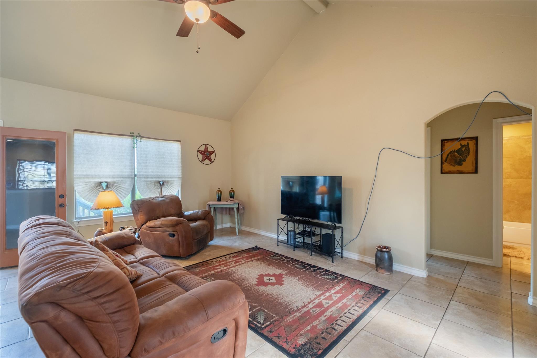 Image 5 of 40 For 107 Garrett Way