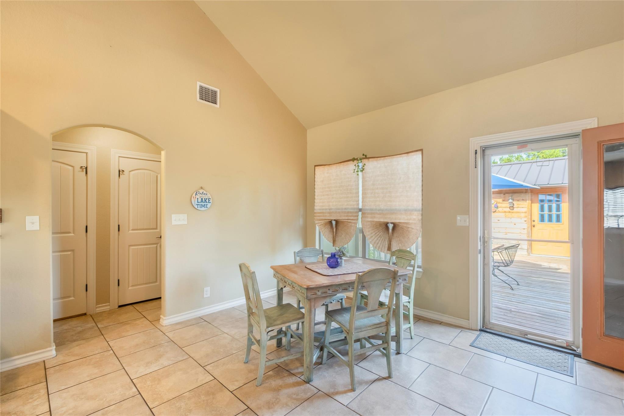 Image 7 of 40 For 107 Garrett Way