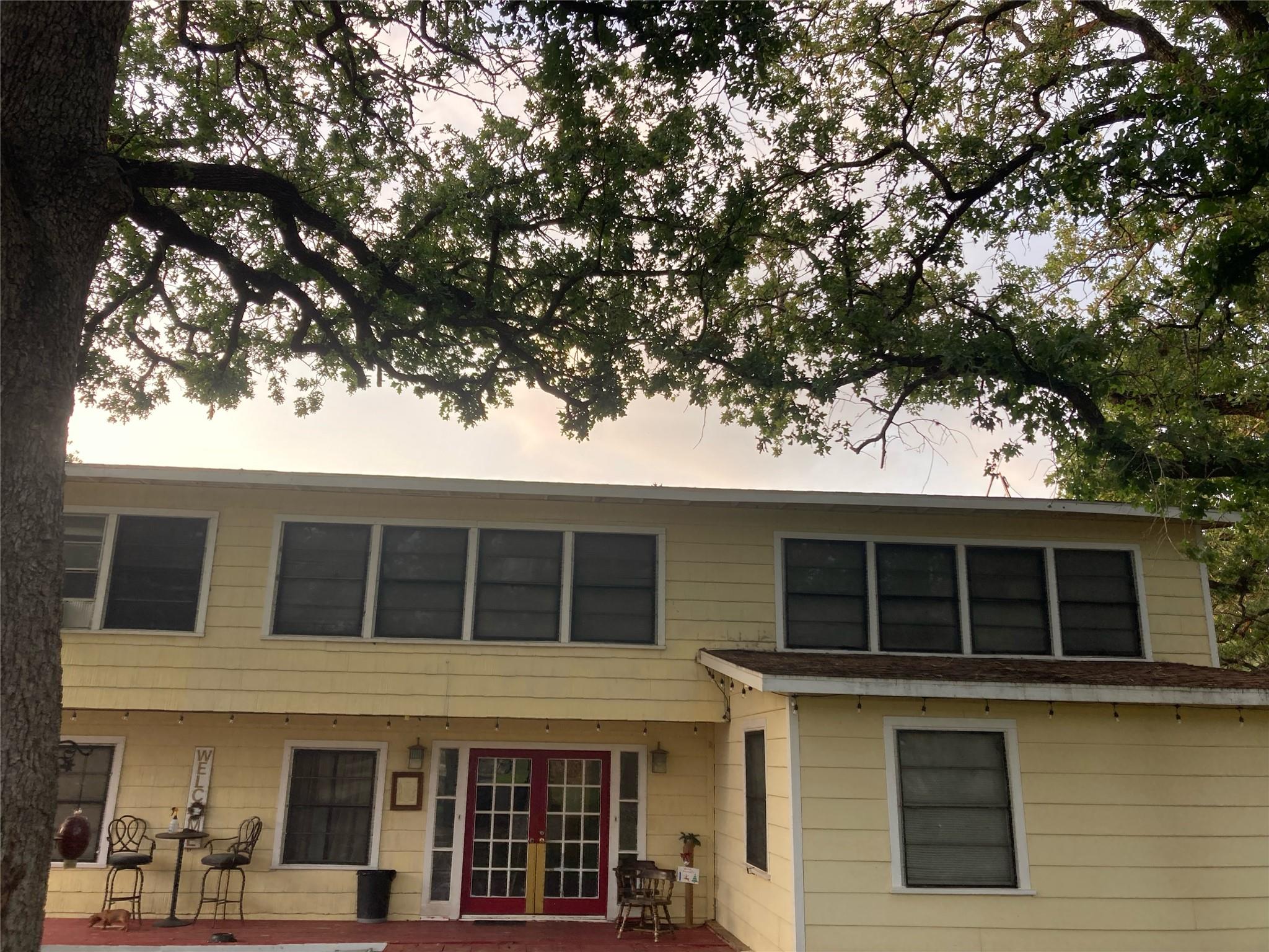 Image 2 of 4 For 120 Center Creek Dr