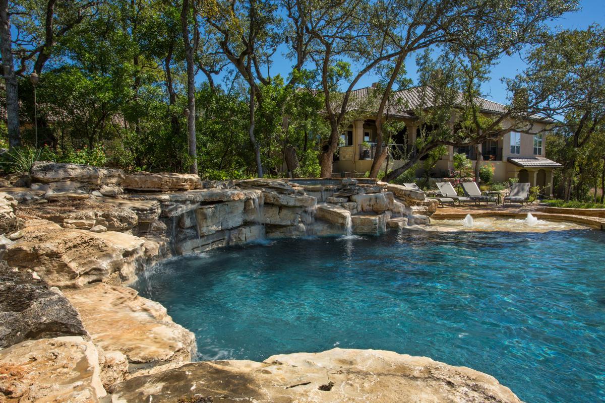 Image 15 of 40 For 986 Riverforest Dr