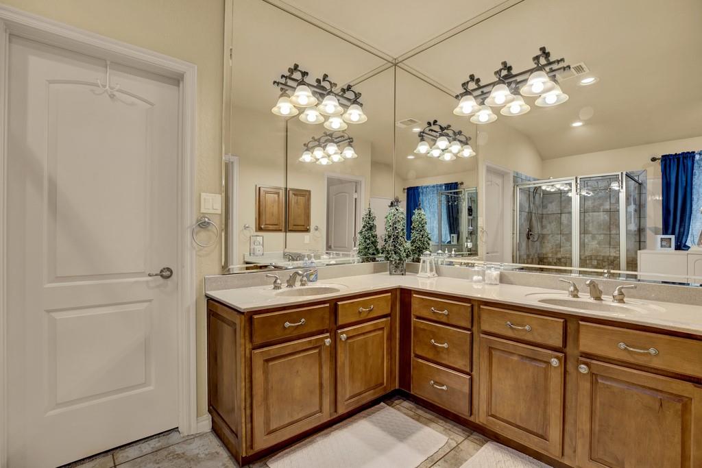 Image 30 of 37 For 2720 Westview Dr