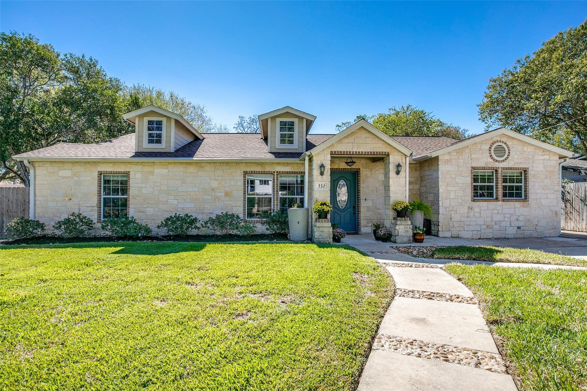 Details for 332 Tuttle Rd, Terrell Hills, TX 78209