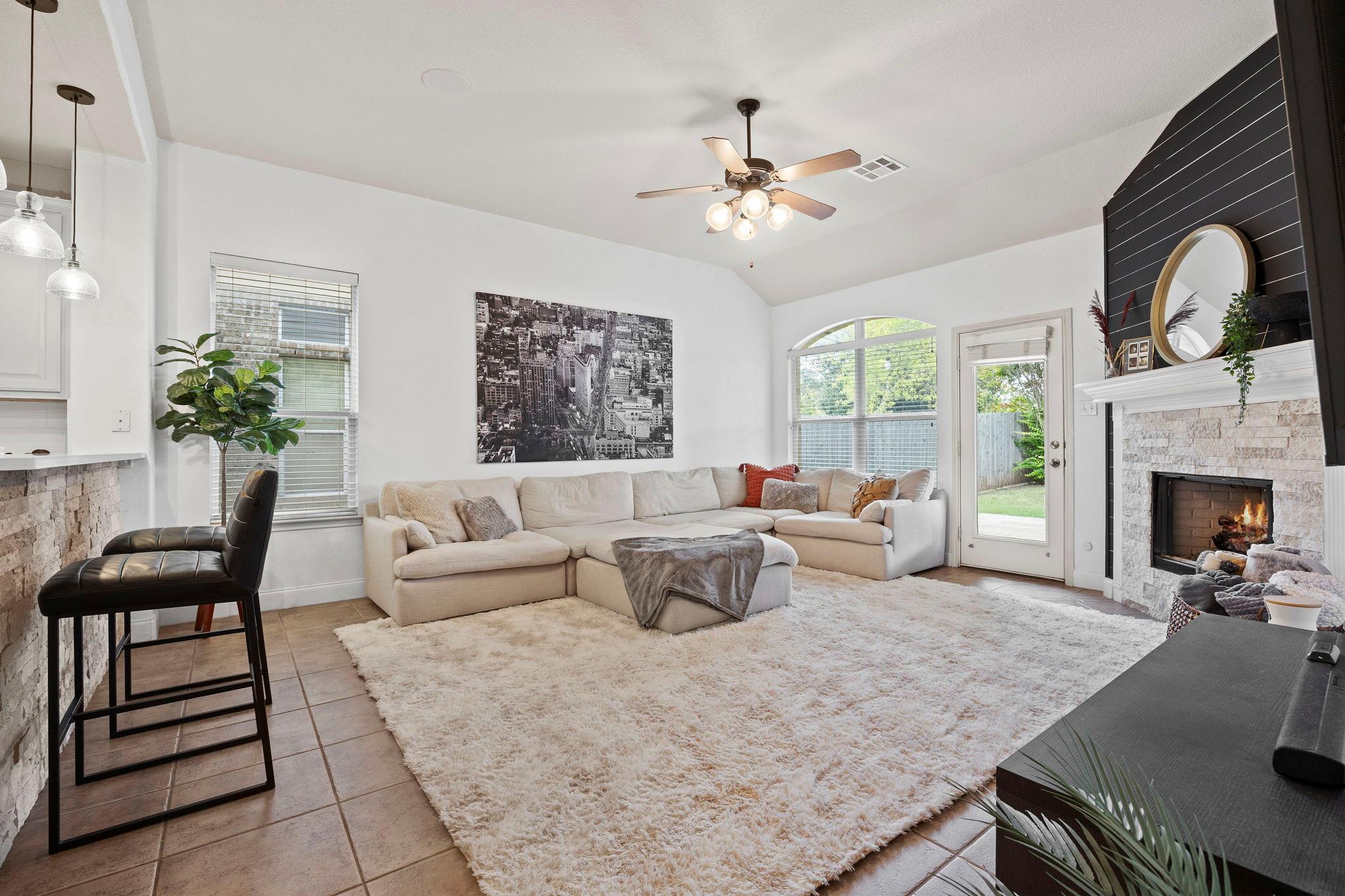 Image 10 of 38 For 401 Wiltshire Dr