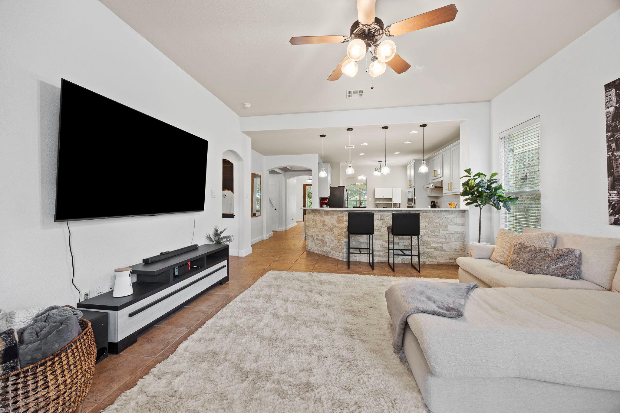 Image 12 of 38 For 401 Wiltshire Dr