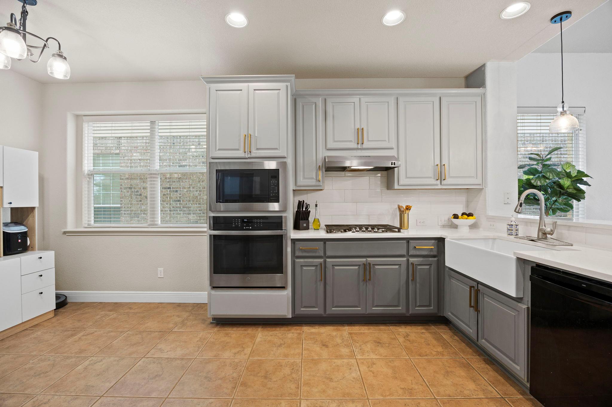 Image 13 of 38 For 401 Wiltshire Dr