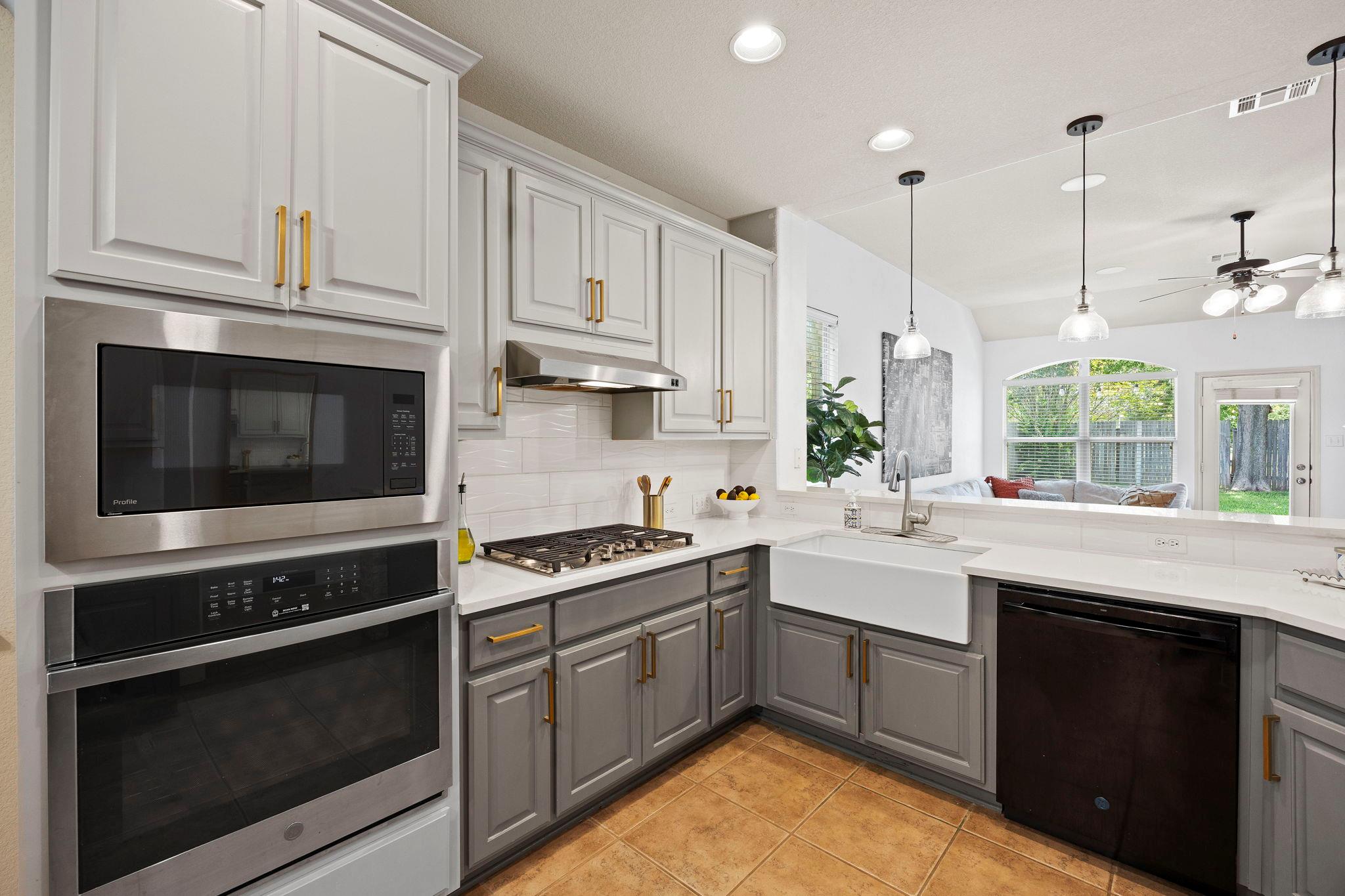 Image 14 of 38 For 401 Wiltshire Dr