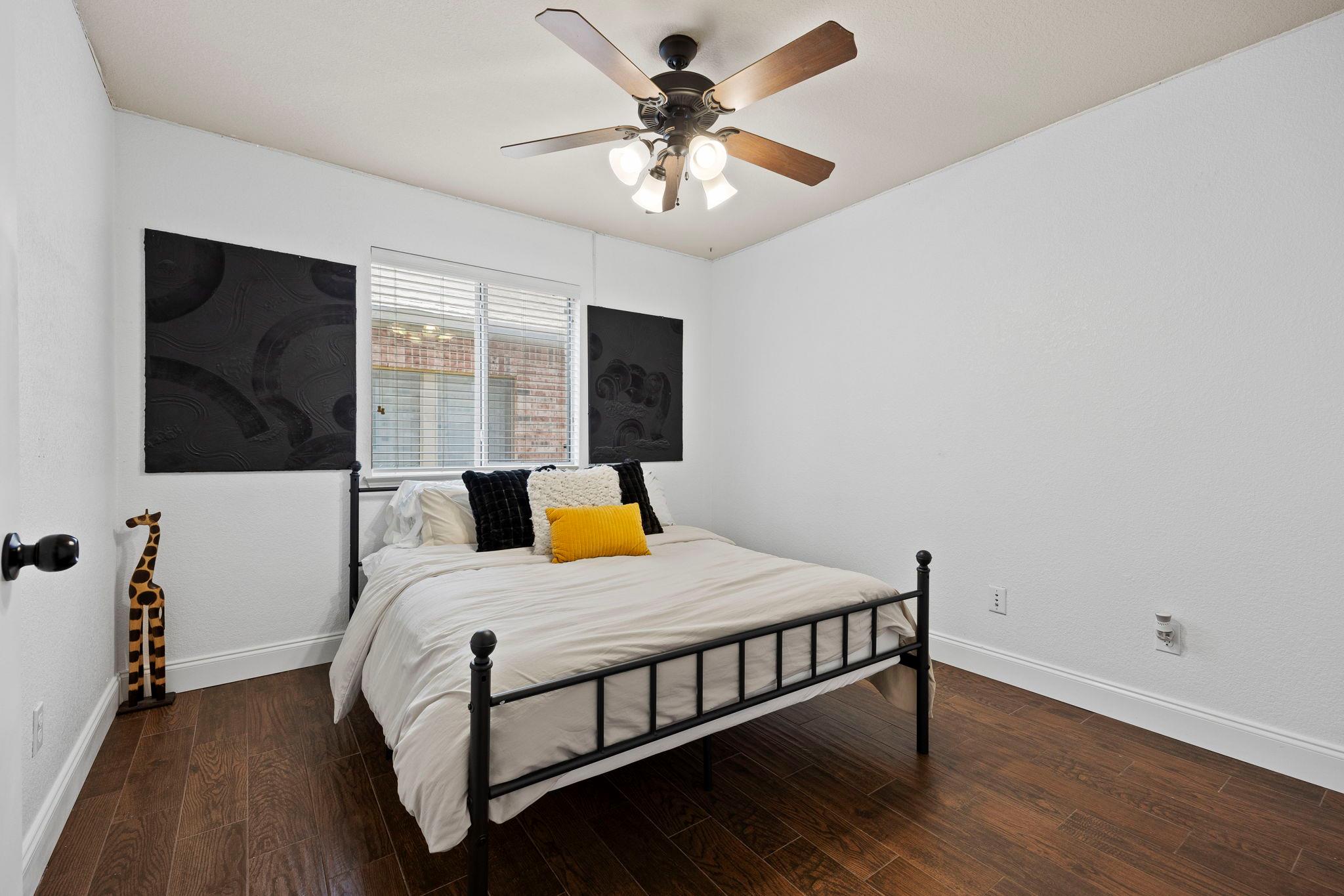 Image 23 of 38 For 401 Wiltshire Dr