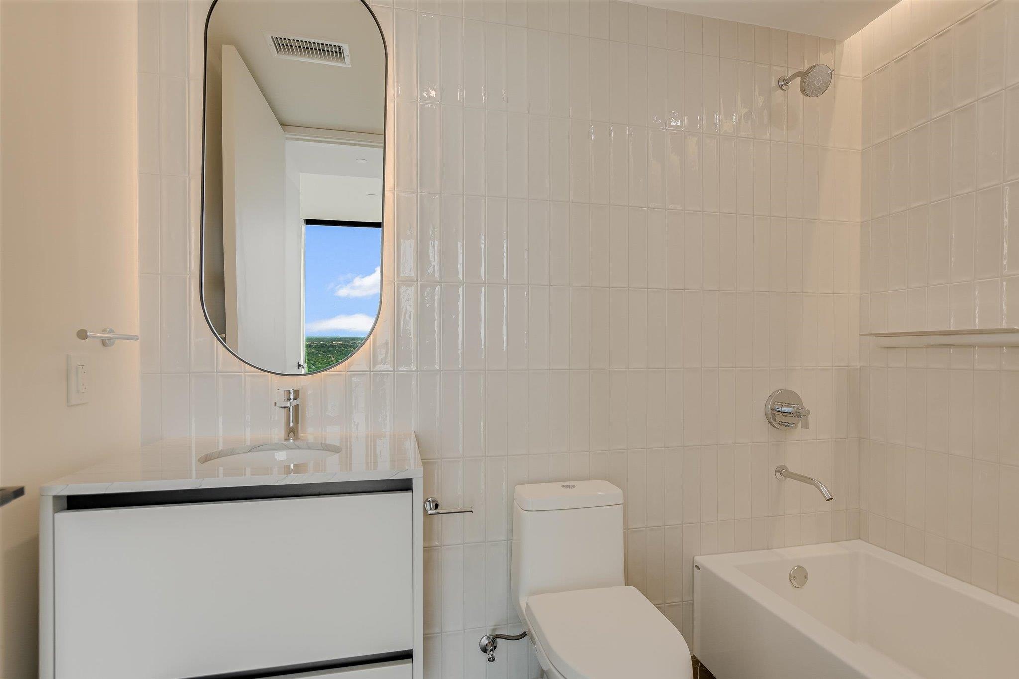 Image 23 of 40 For 610 Davis St 4903