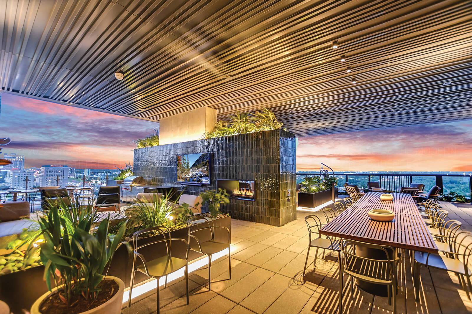 Image 28 of 40 For 610 Davis St 4903