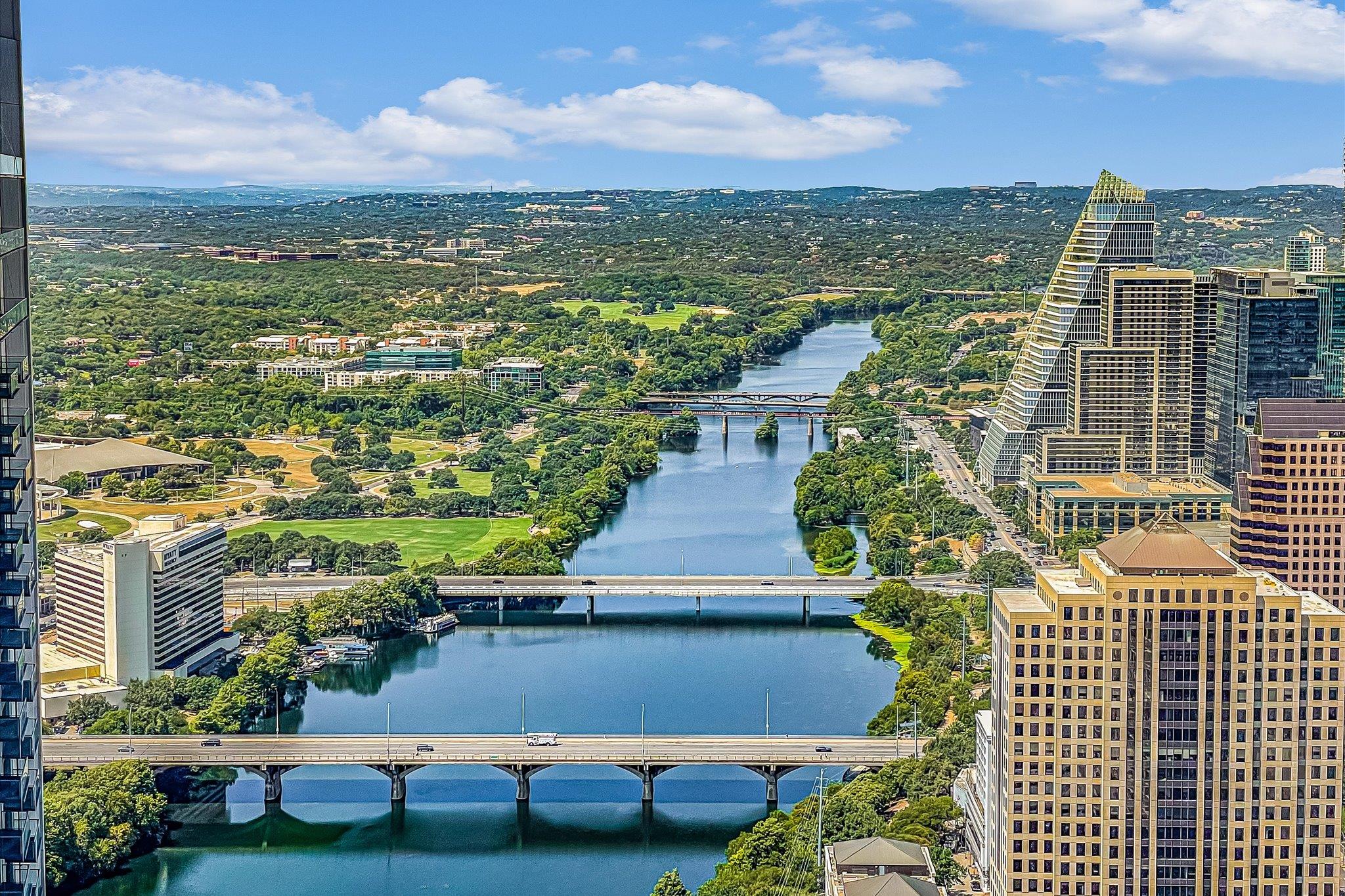 Image 4 of 40 For 610 Davis St 4903