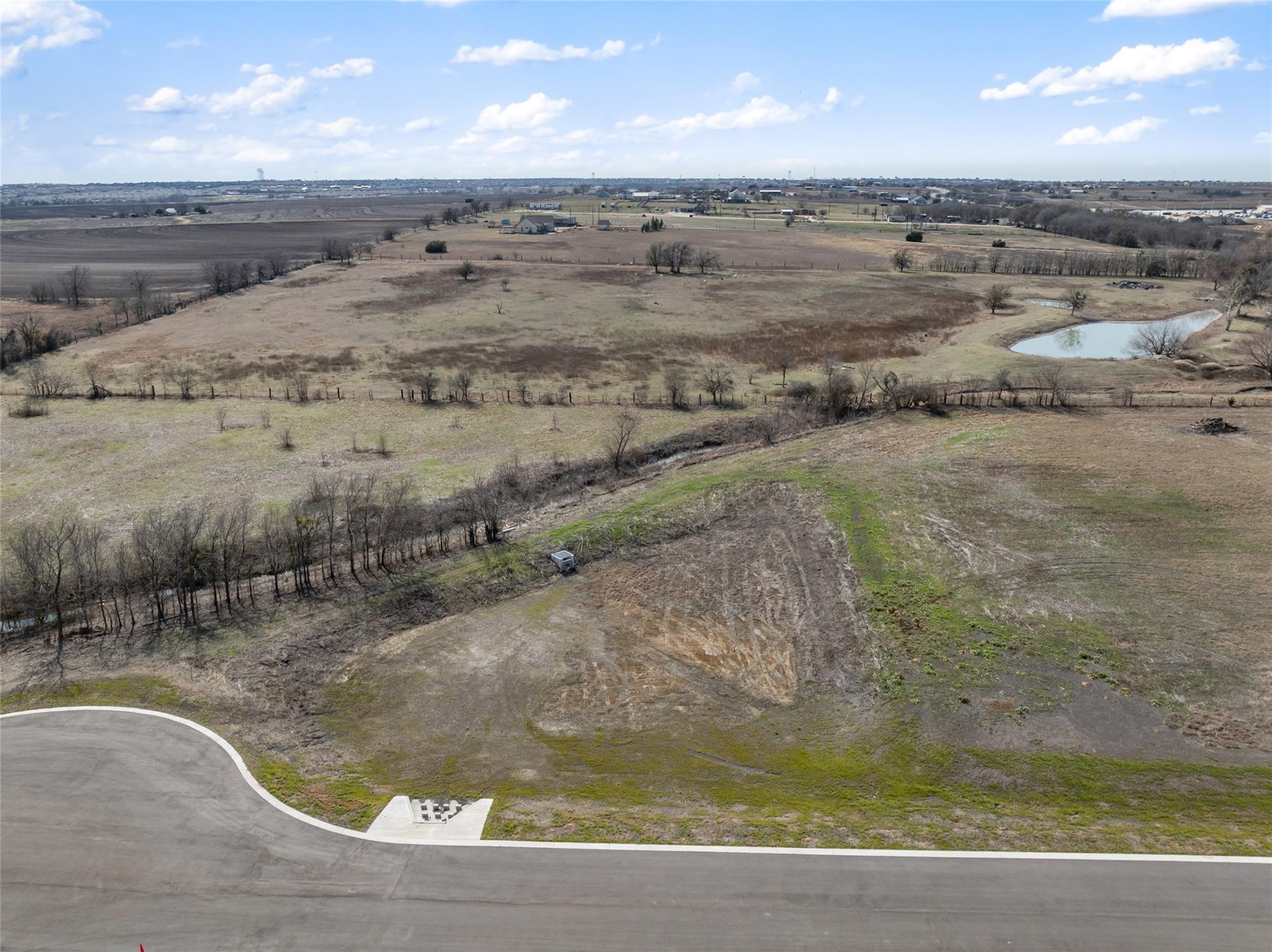 Image 24 of 29 For 2558 Fm 487  