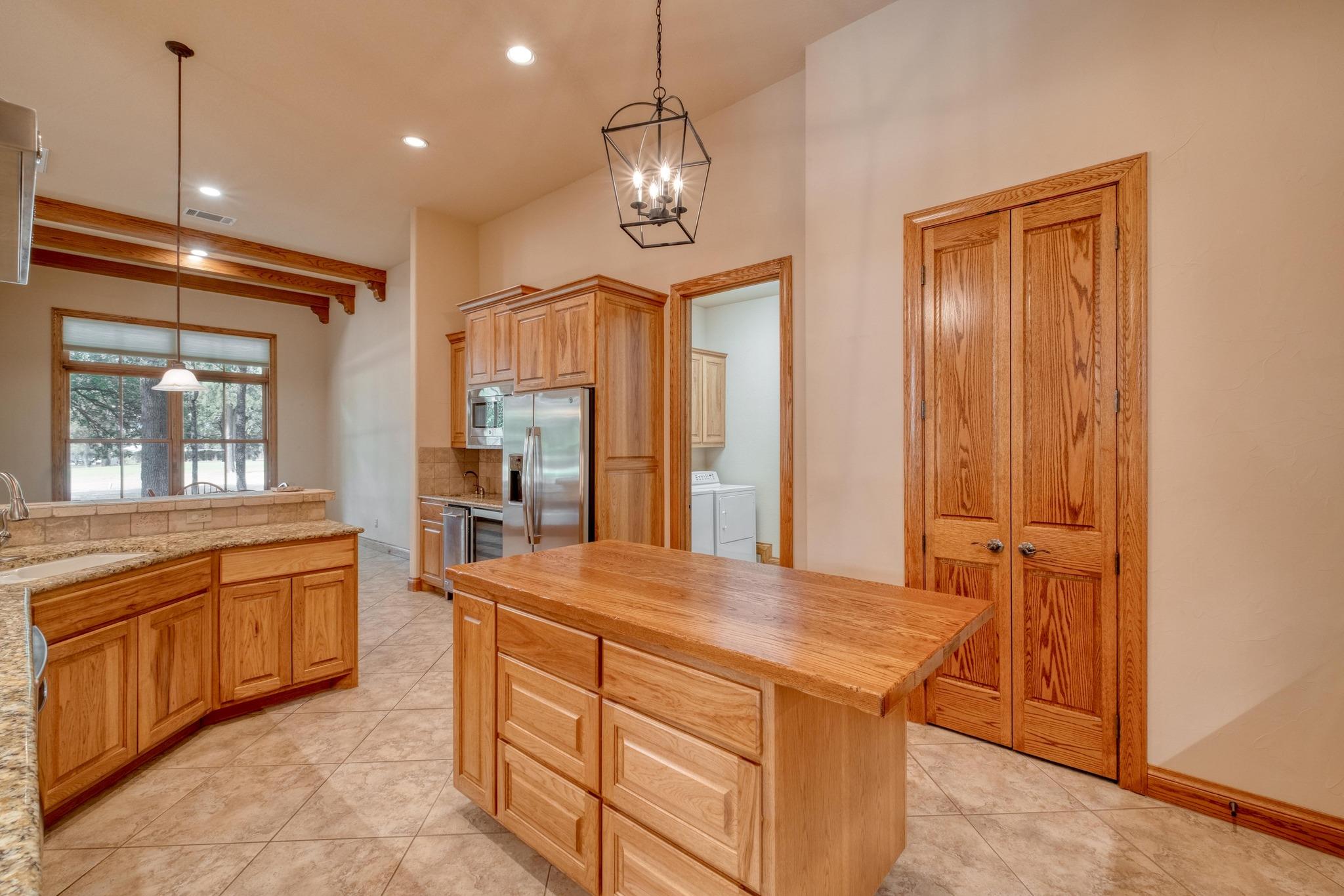 Image 12 of 40 For 205 Flint Ridge Trl