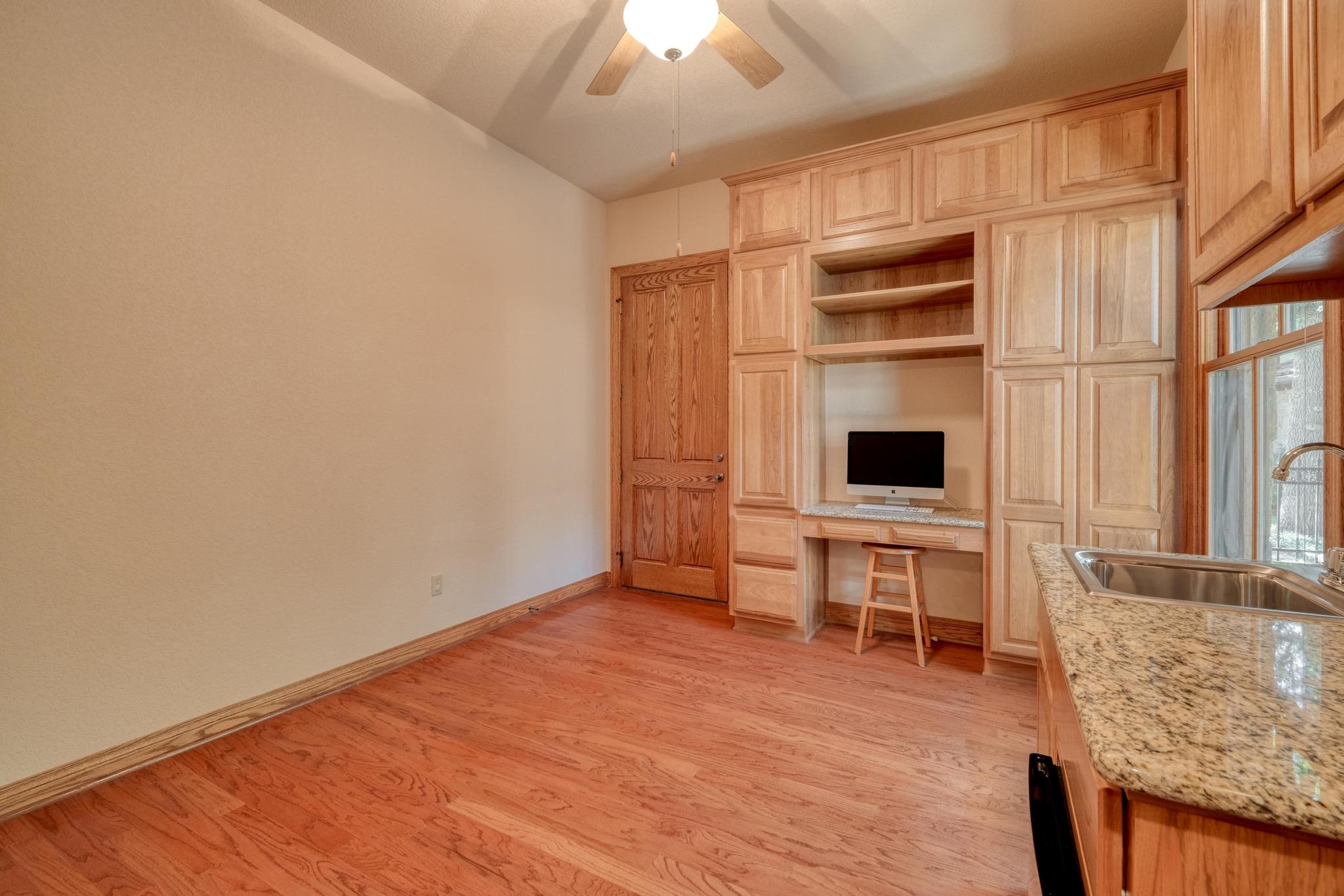 Image 29 of 40 For 205 Flint Ridge Trl