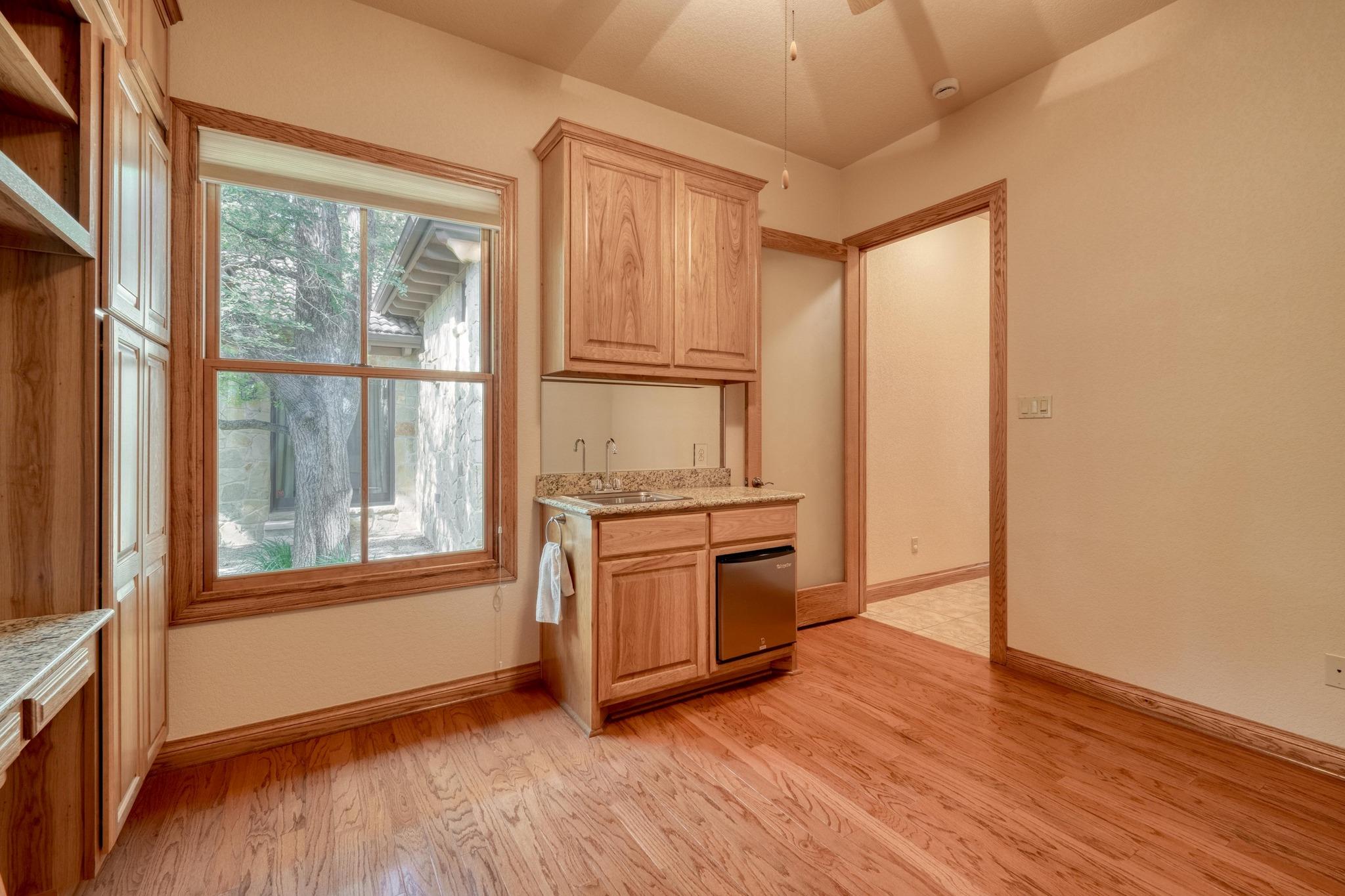 Image 30 of 40 For 205 Flint Ridge Trl