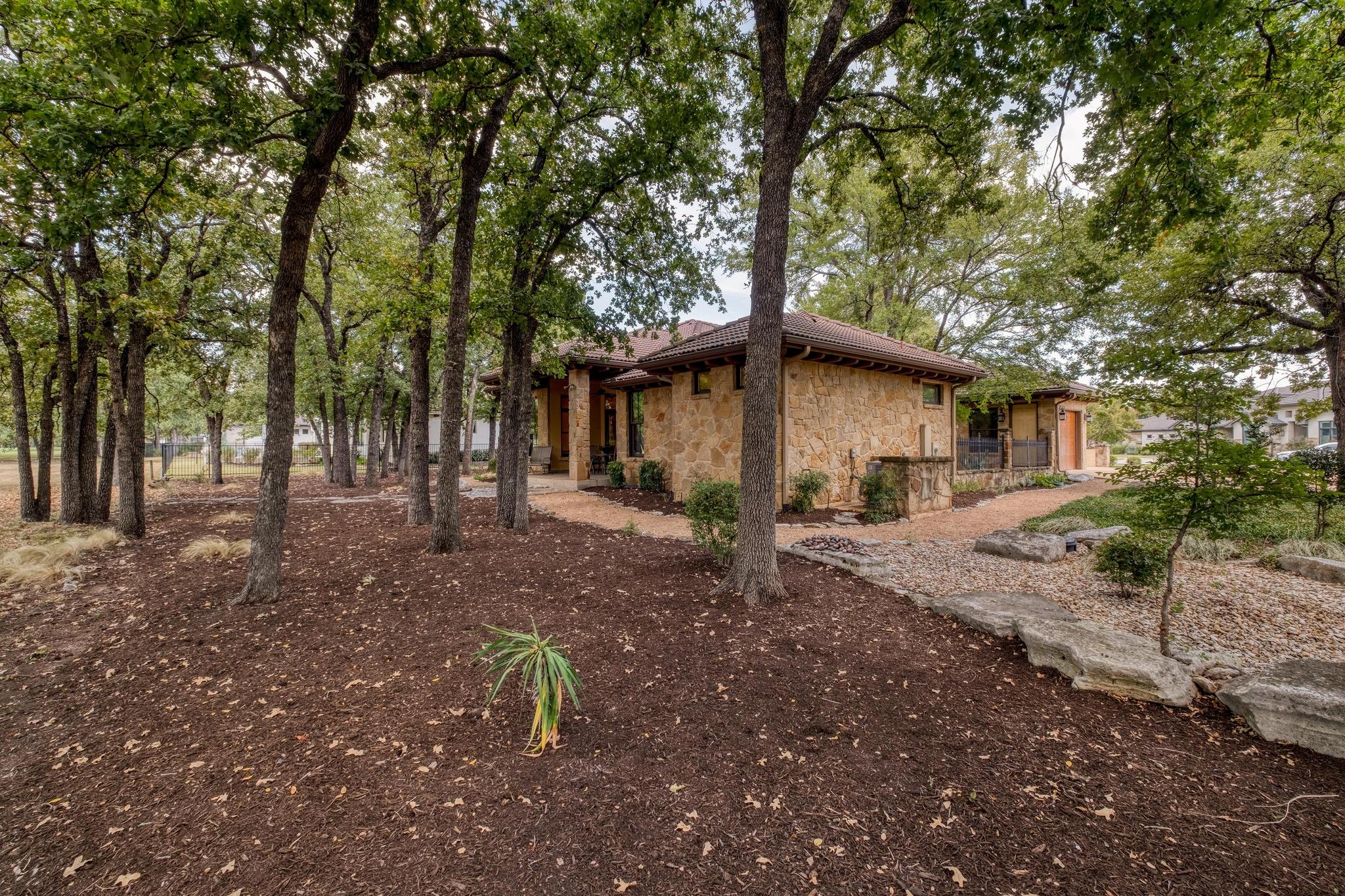 Image 35 of 40 For 205 Flint Ridge Trl