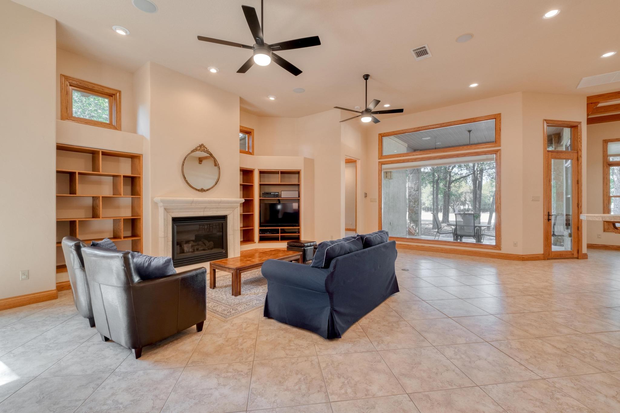 Image 7 of 40 For 205 Flint Ridge Trl