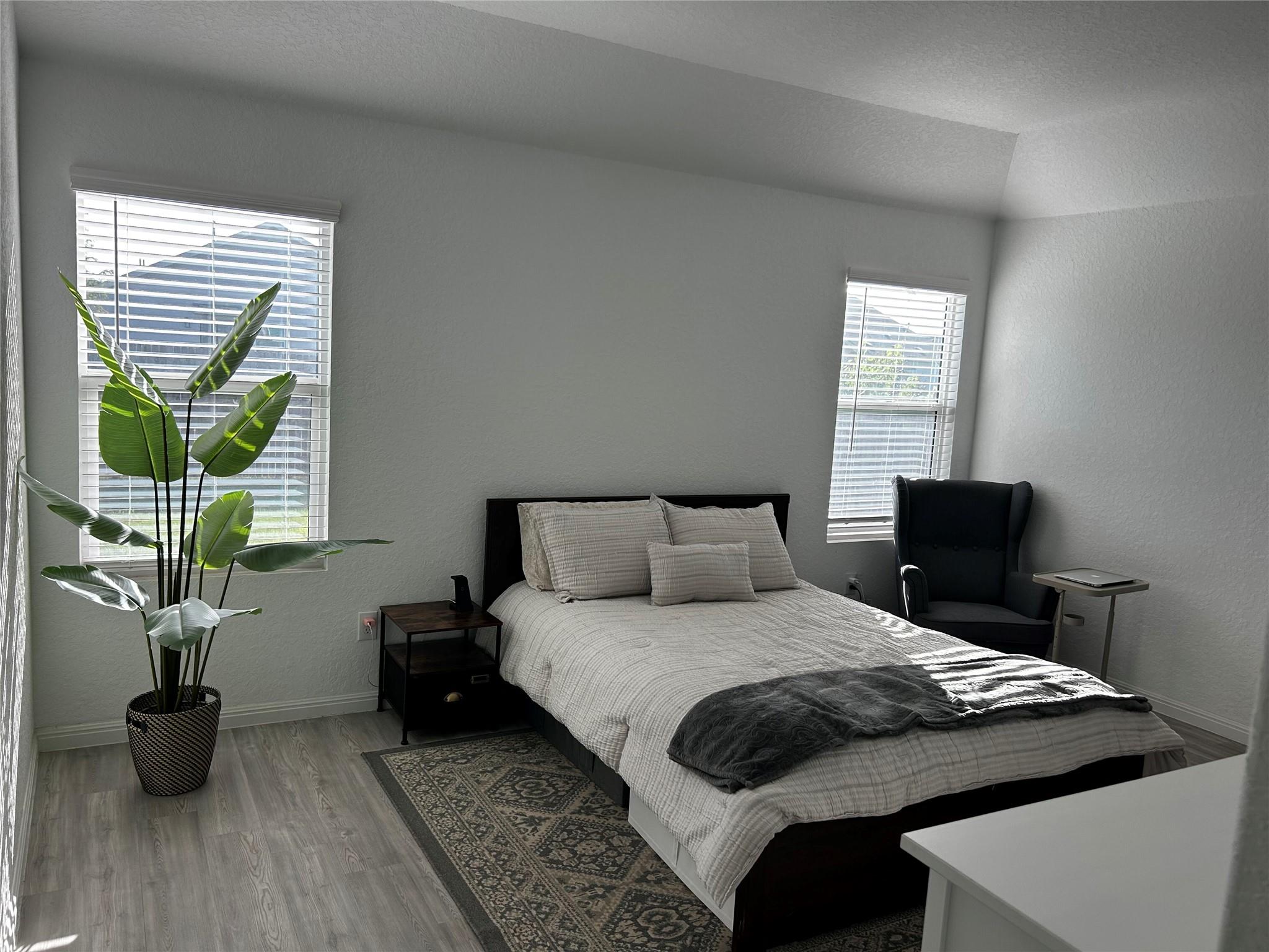 Image 7 of 33 For 31665 Acacia Vista