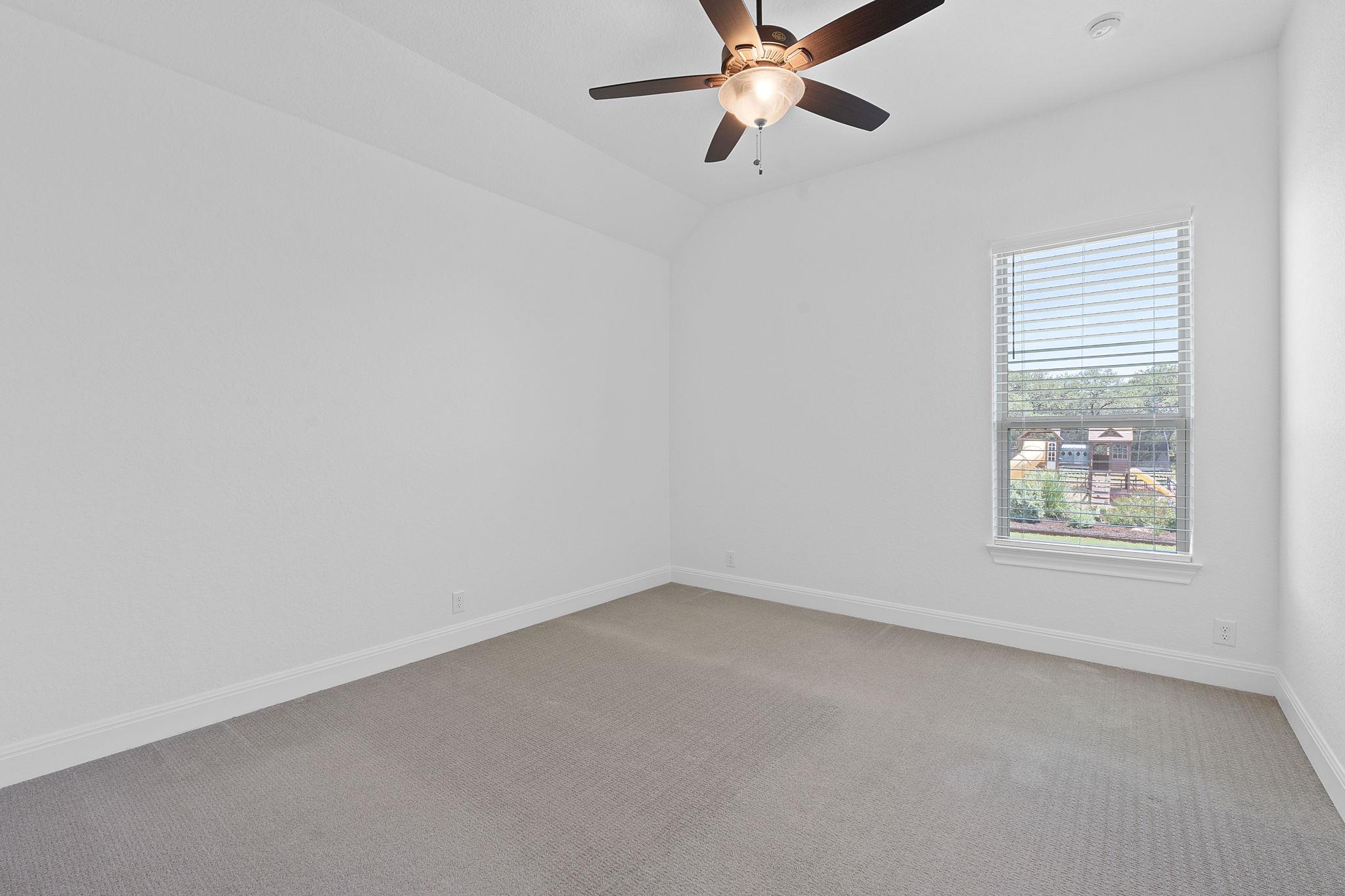 Image 18 of 38 For 5632 Copper Vista