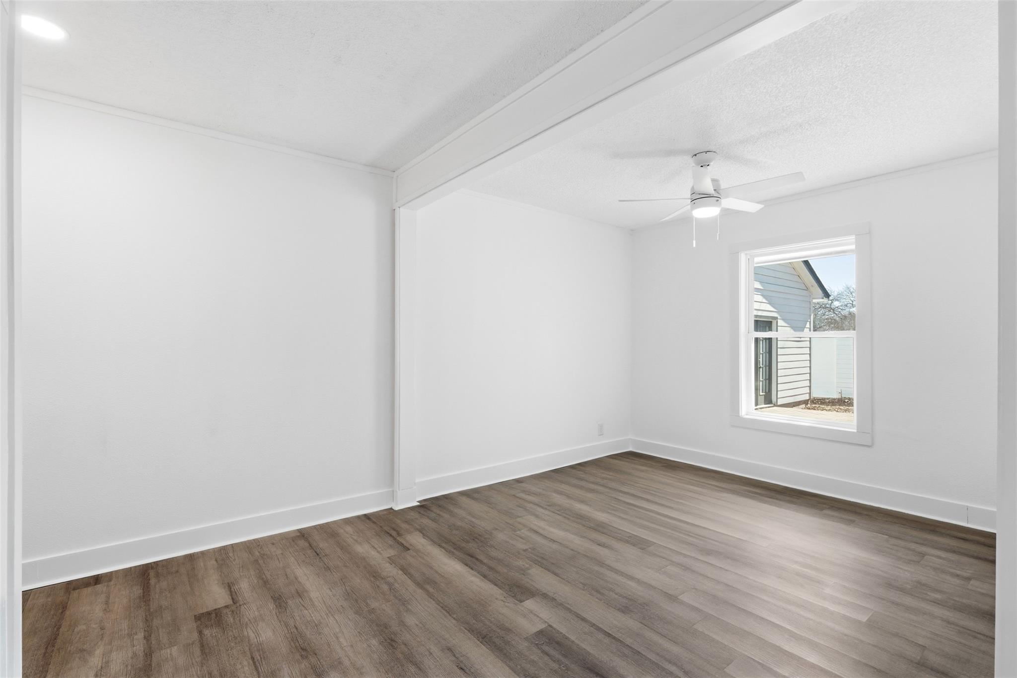 Image 10 of 22 For 100 Howard Dr