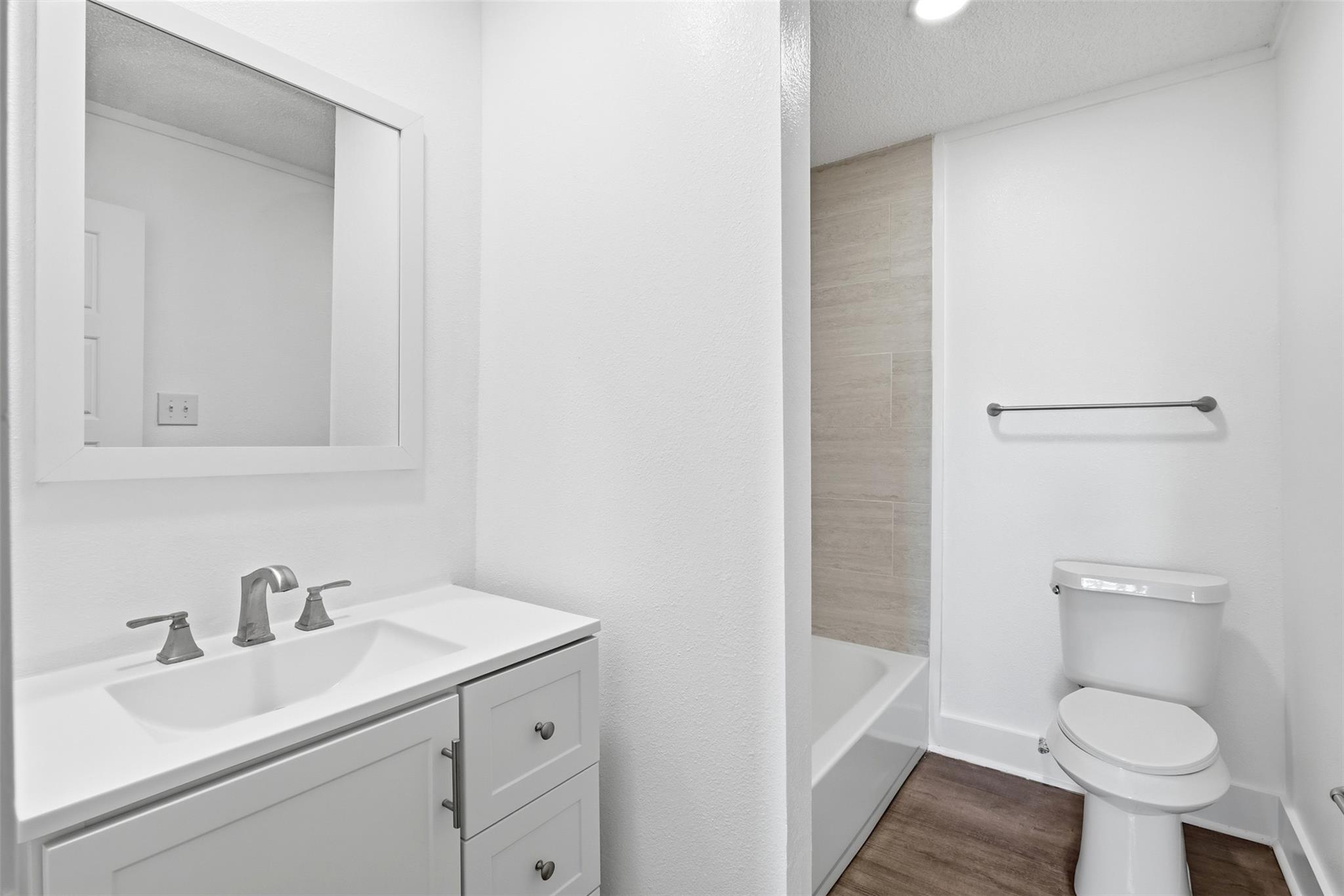 Image 13 of 22 For 100 Howard Dr