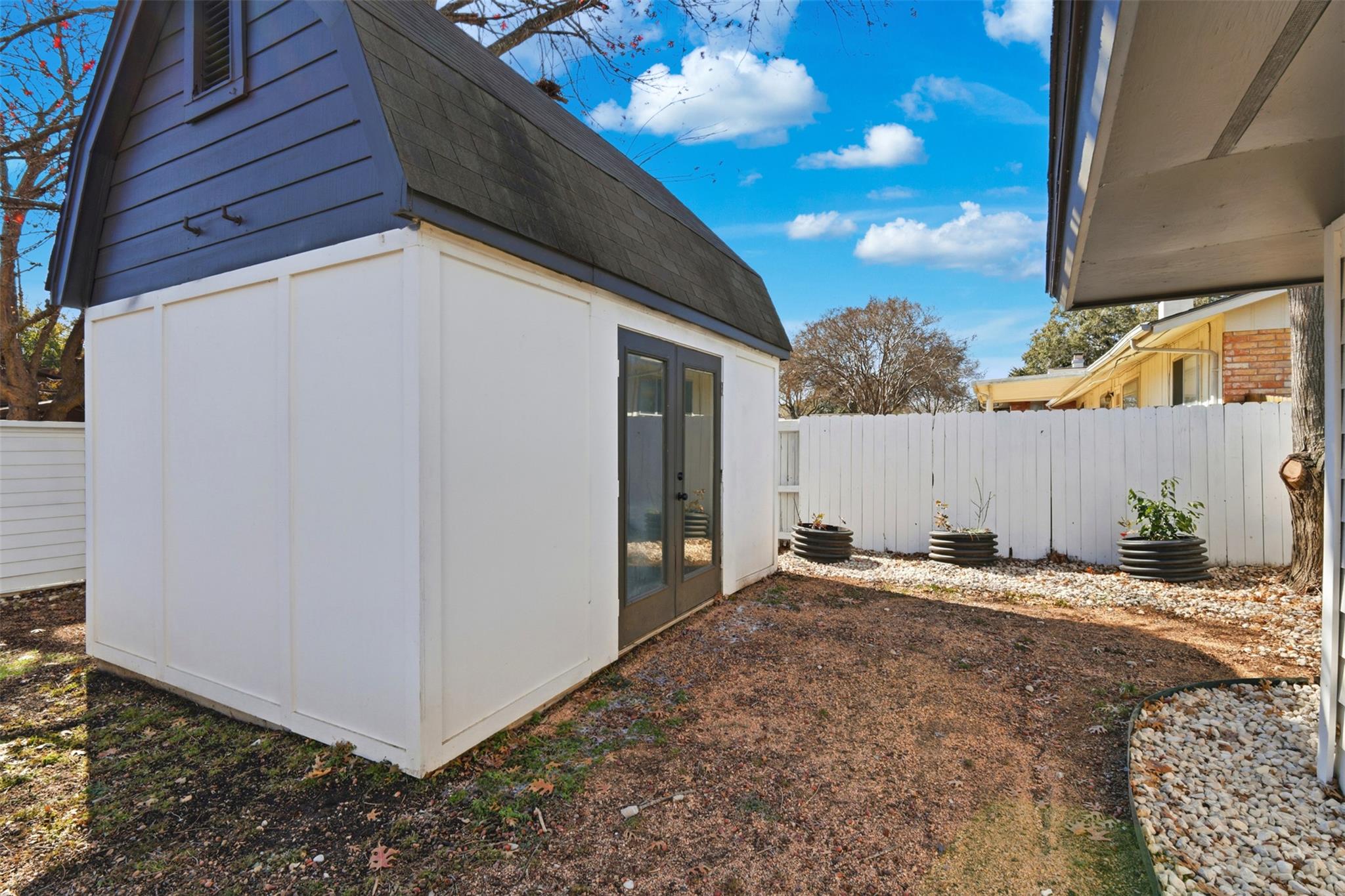 Image 16 of 22 For 100 Howard Dr