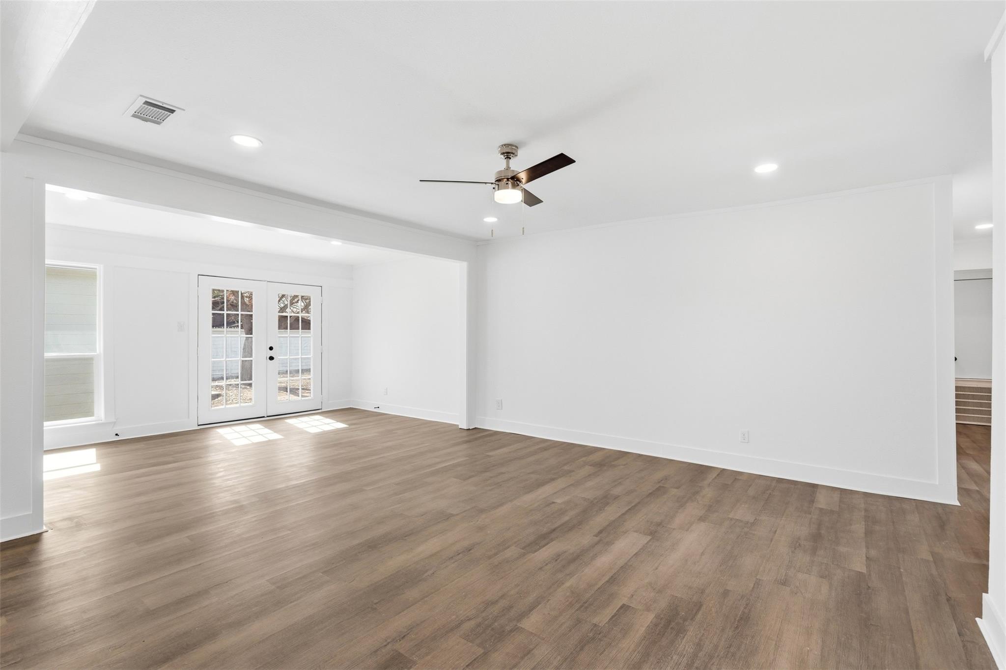 Image 6 of 22 For 100 Howard Dr