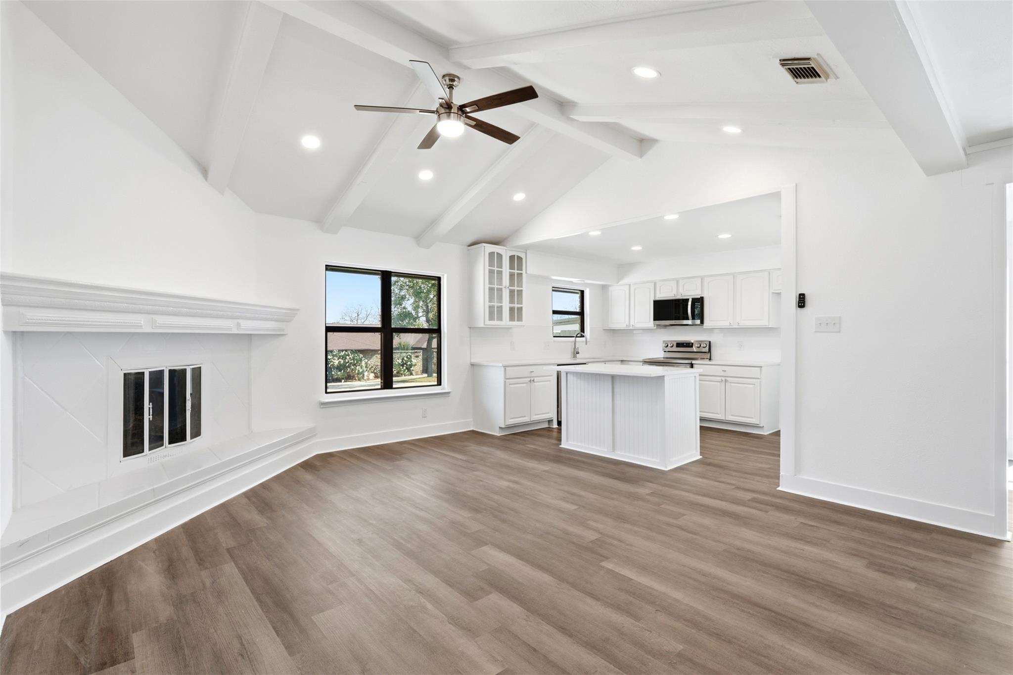 Image 8 of 22 For 100 Howard Dr