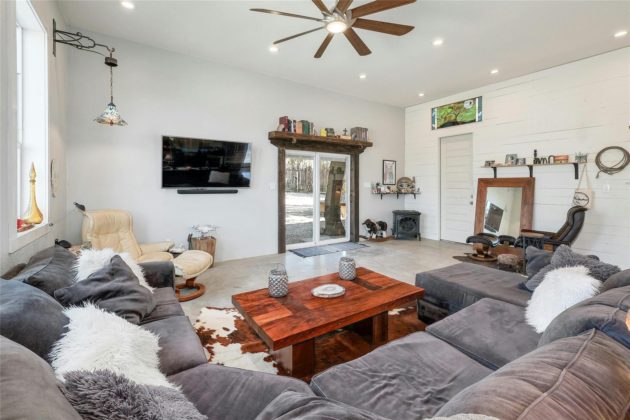 Image 10 of 31 For 9114 290 W Highway