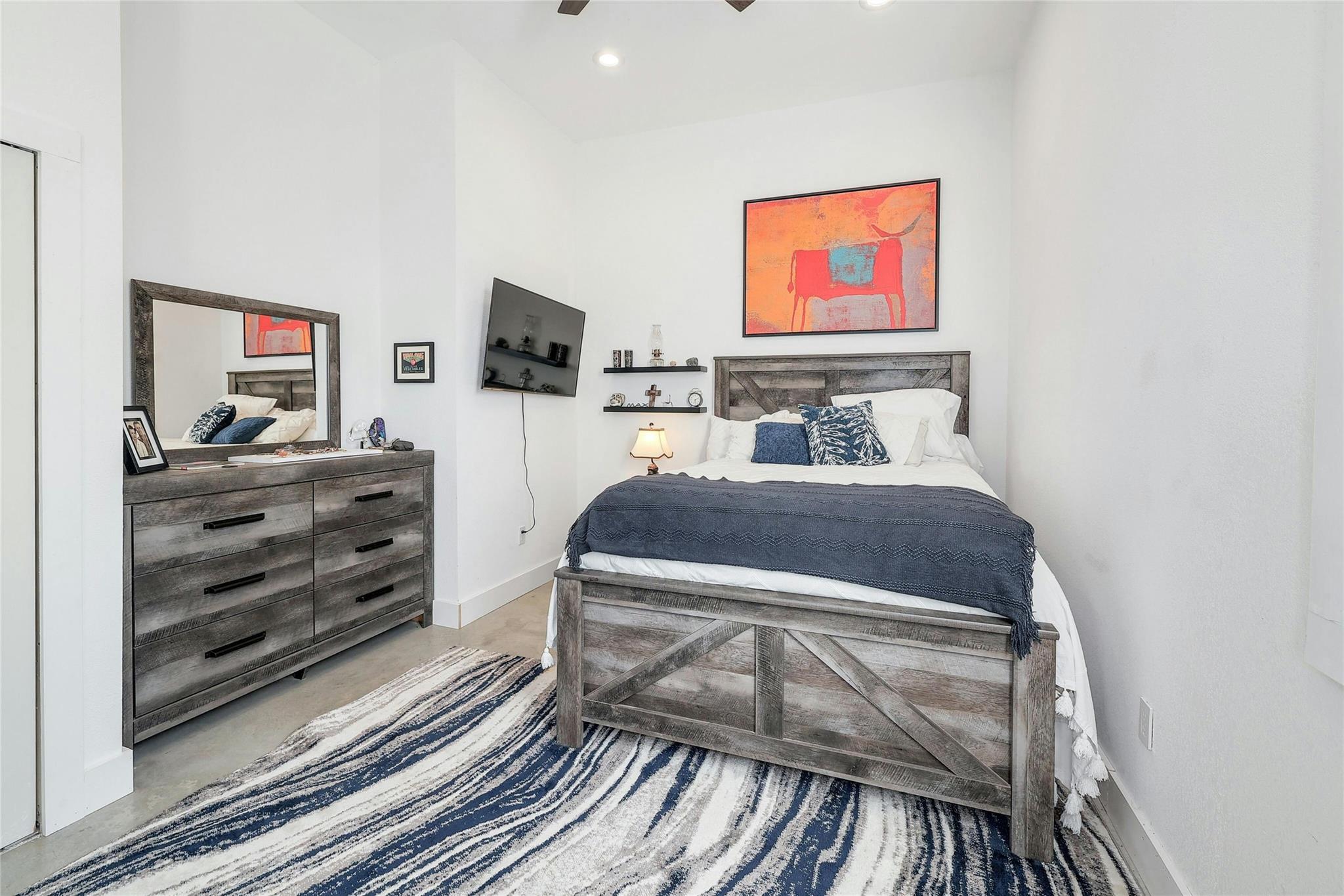 Image 15 of 31 For 9114 290 W Highway