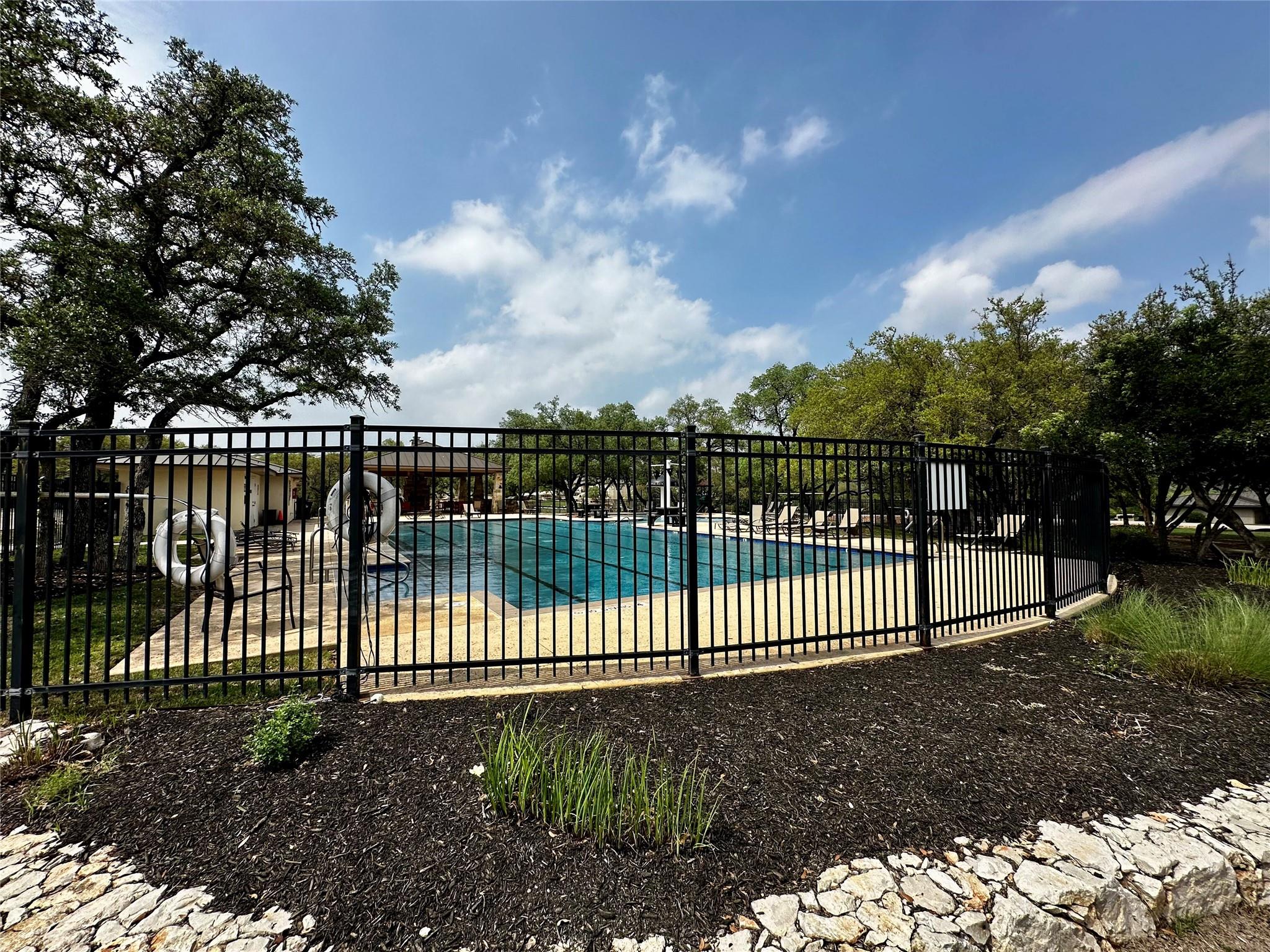 Image 16 of 24 For 5721 Comal Vis