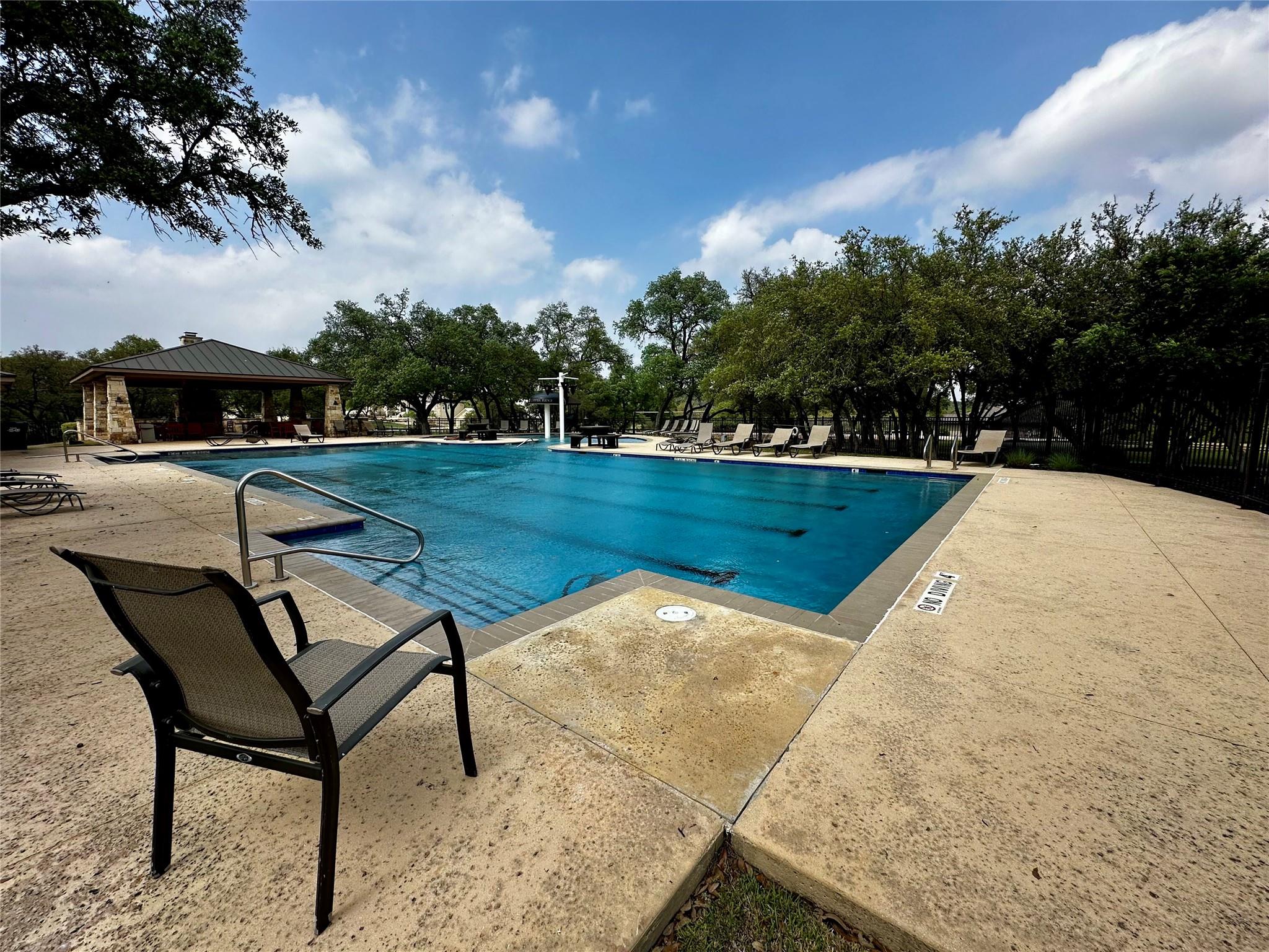 Image 18 of 24 For 5721 Comal Vis
