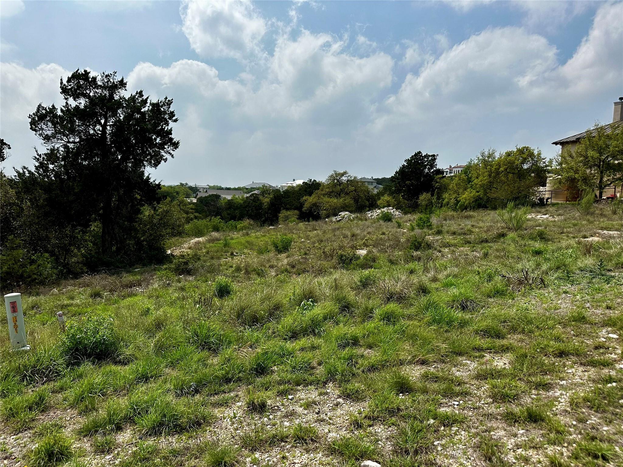 Image 3 of 24 For 5721 Comal Vis