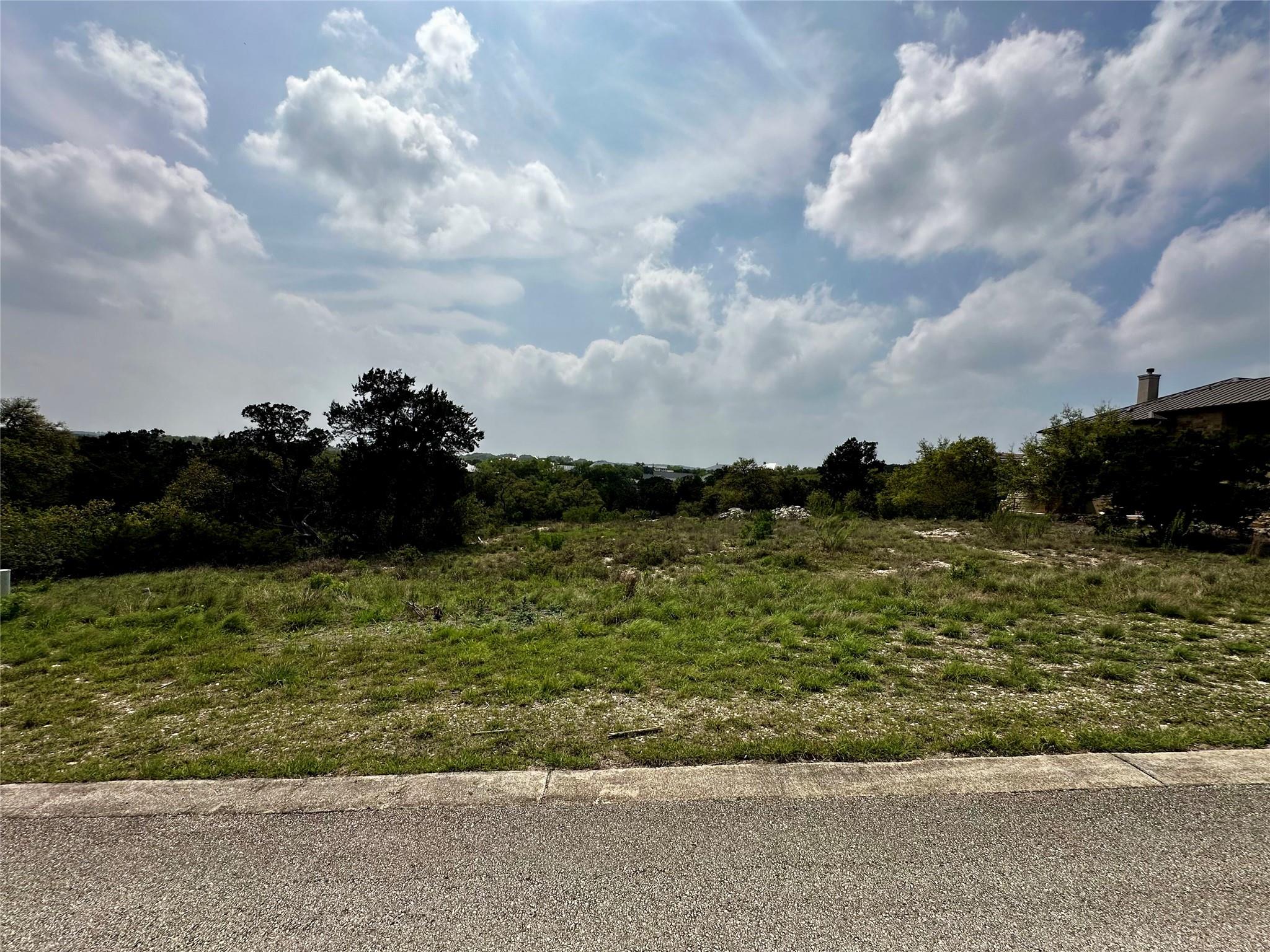 Image 5 of 24 For 5721 Comal Vis