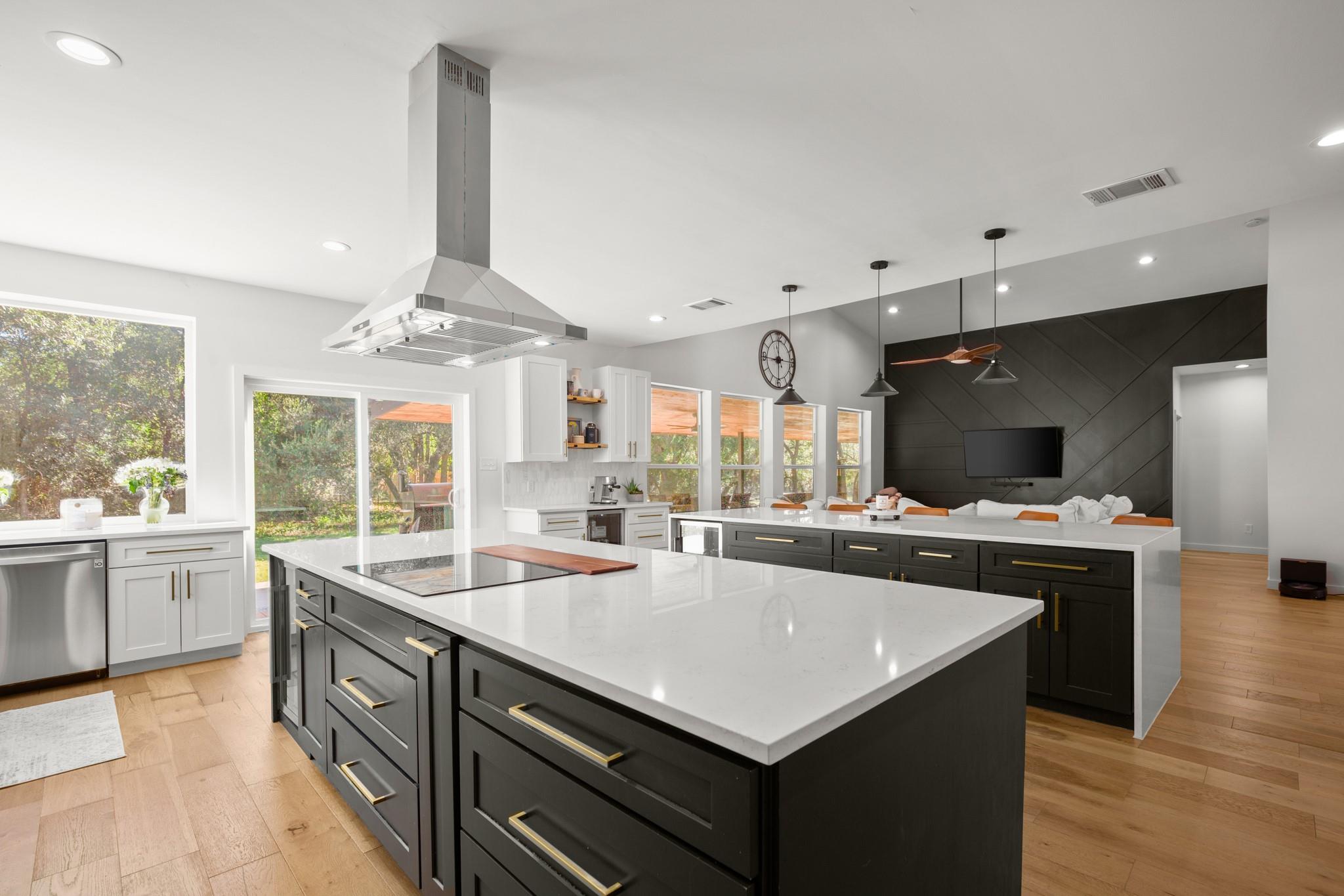 Image 11 of 39 For 1315 New Hope Dr