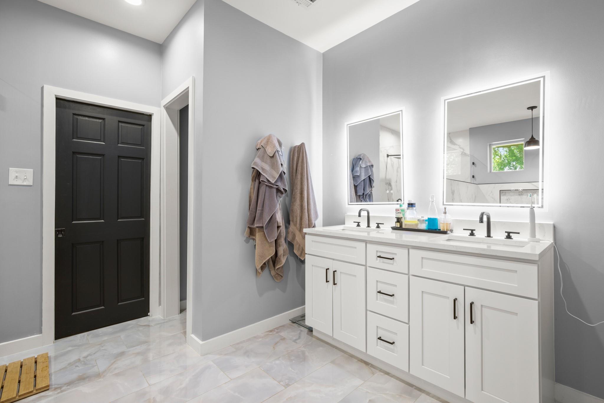 Image 21 of 39 For 1315 New Hope Dr