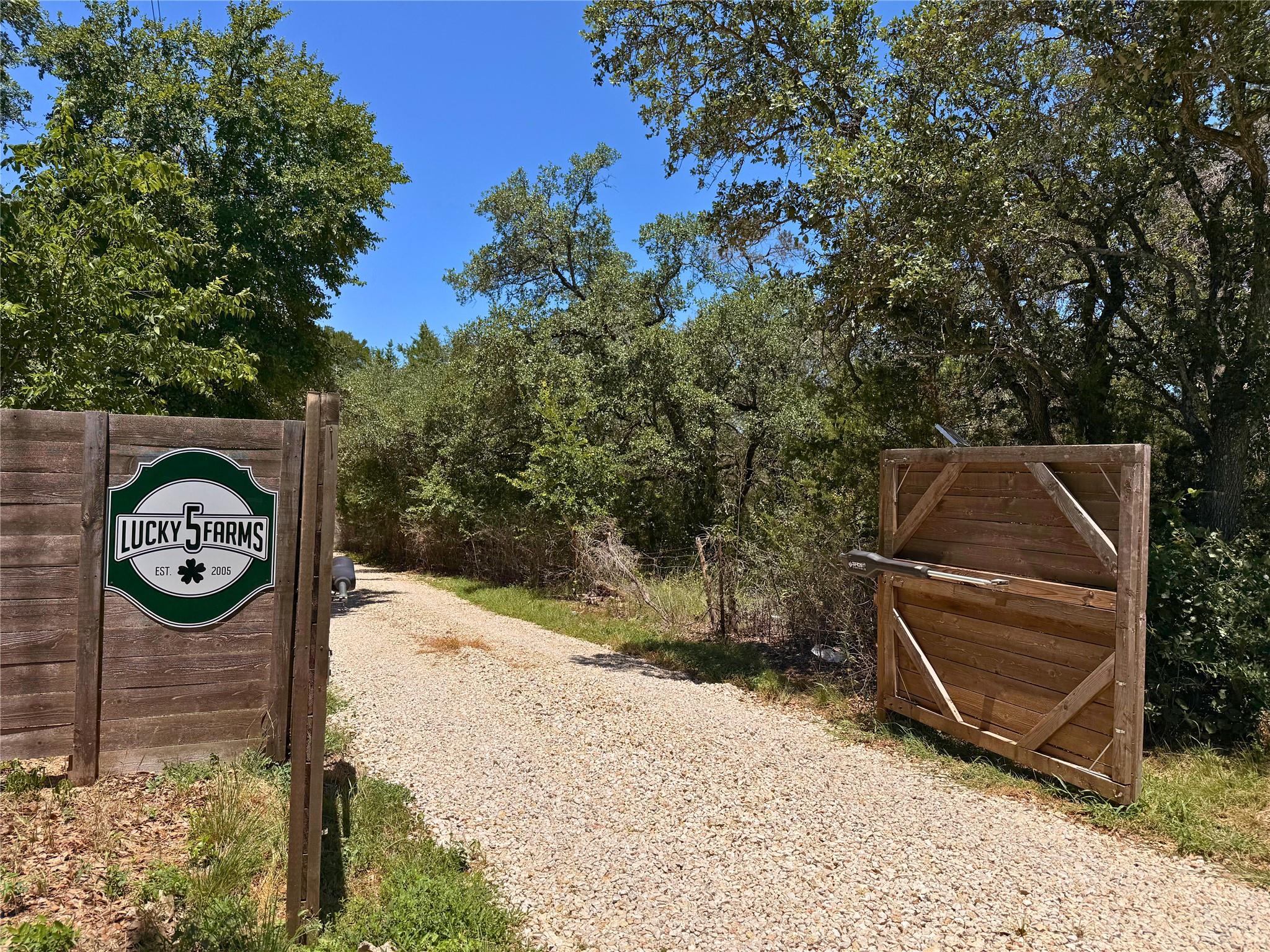 Image 38 of 39 For 1315 New Hope Dr