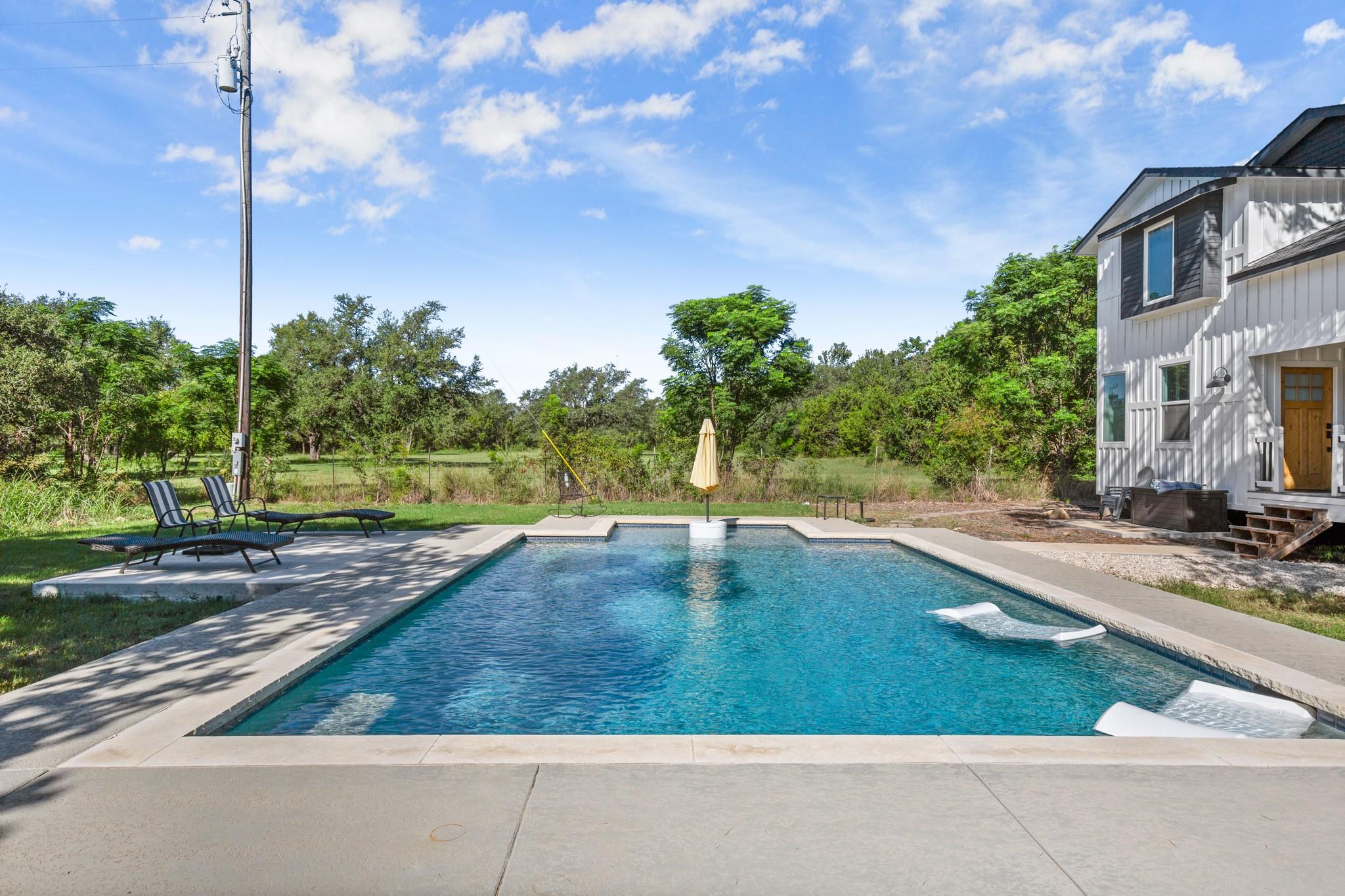 Image 7 of 39 For 1315 New Hope Dr