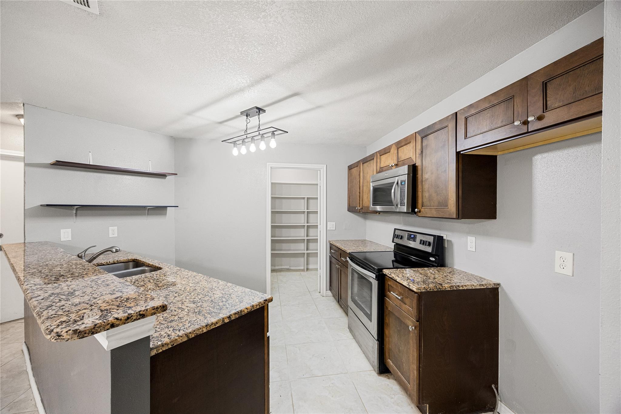 Image 10 of 38 For 9735 Fortune Ridge Dr