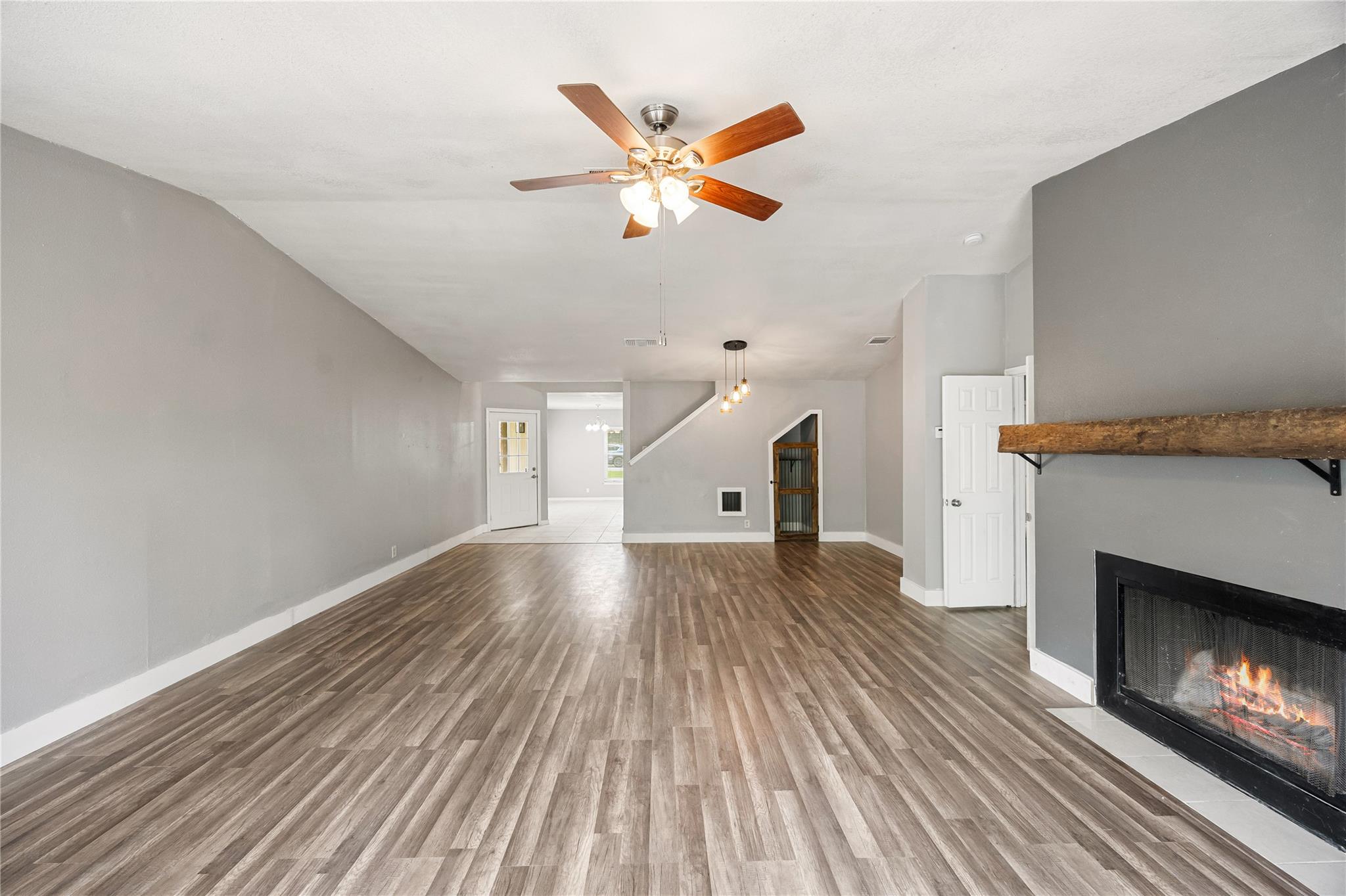 Image 18 of 38 For 9735 Fortune Ridge Dr