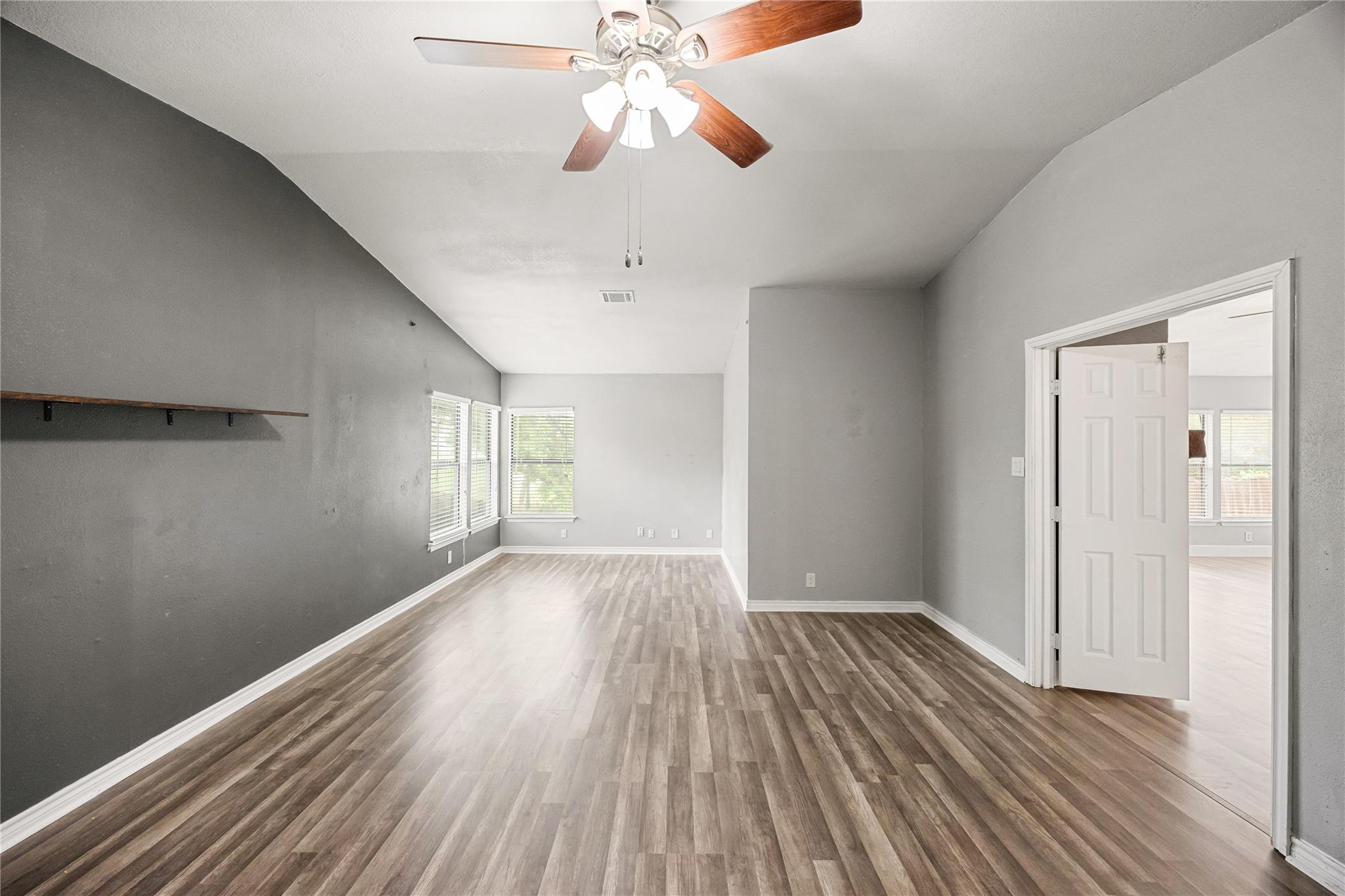 Image 21 of 38 For 9735 Fortune Ridge Dr