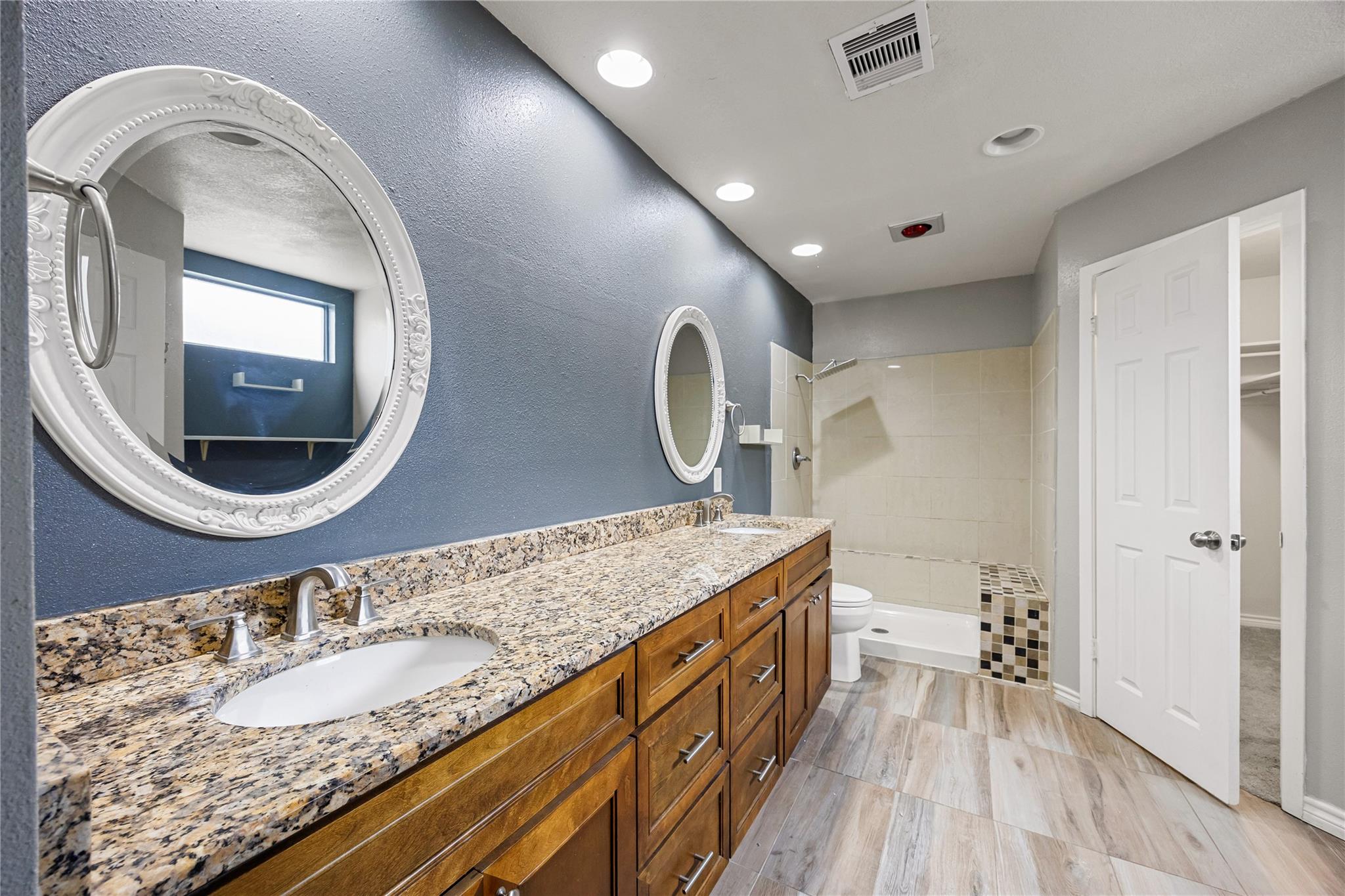 Image 24 of 38 For 9735 Fortune Ridge Dr