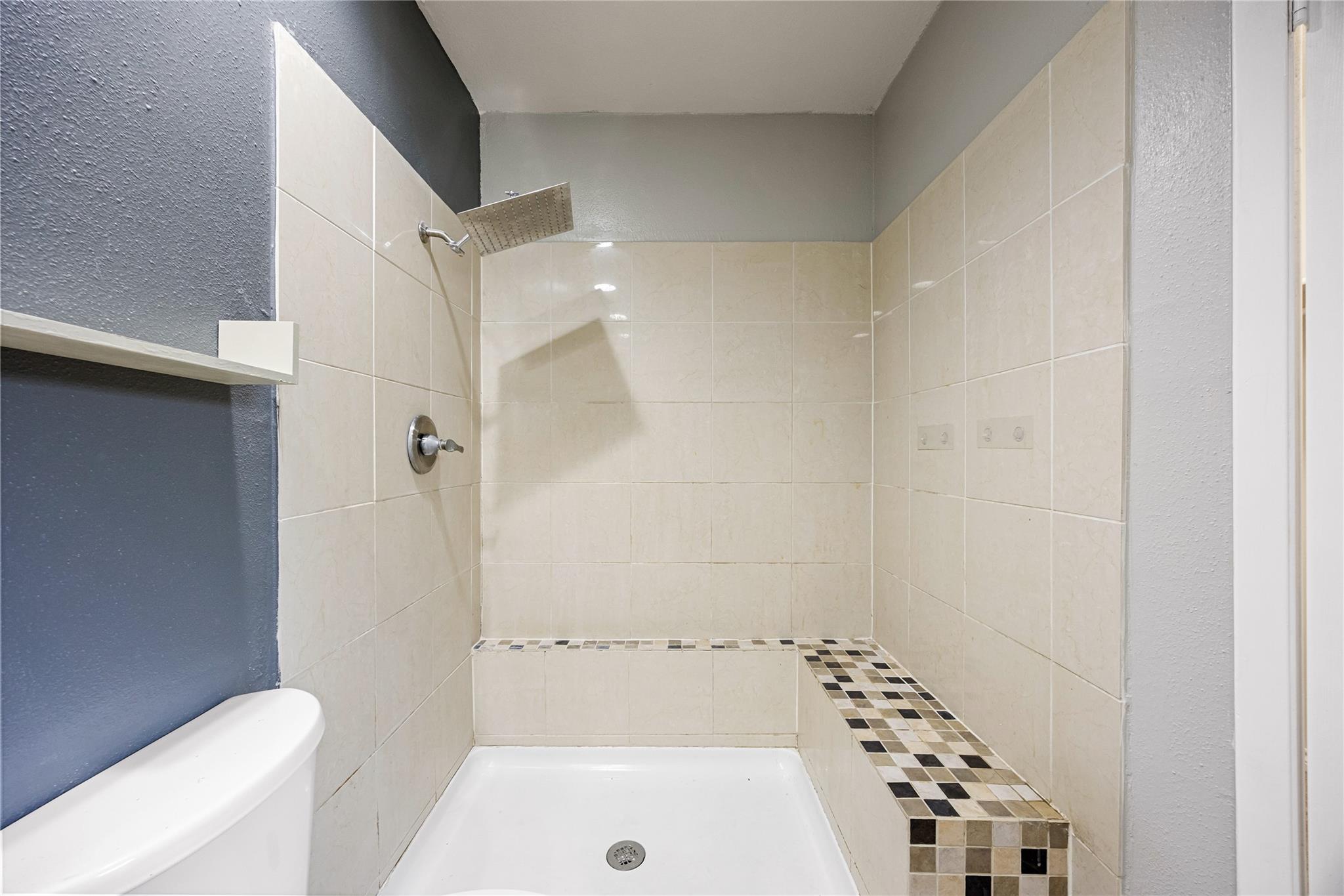 Image 25 of 38 For 9735 Fortune Ridge Dr