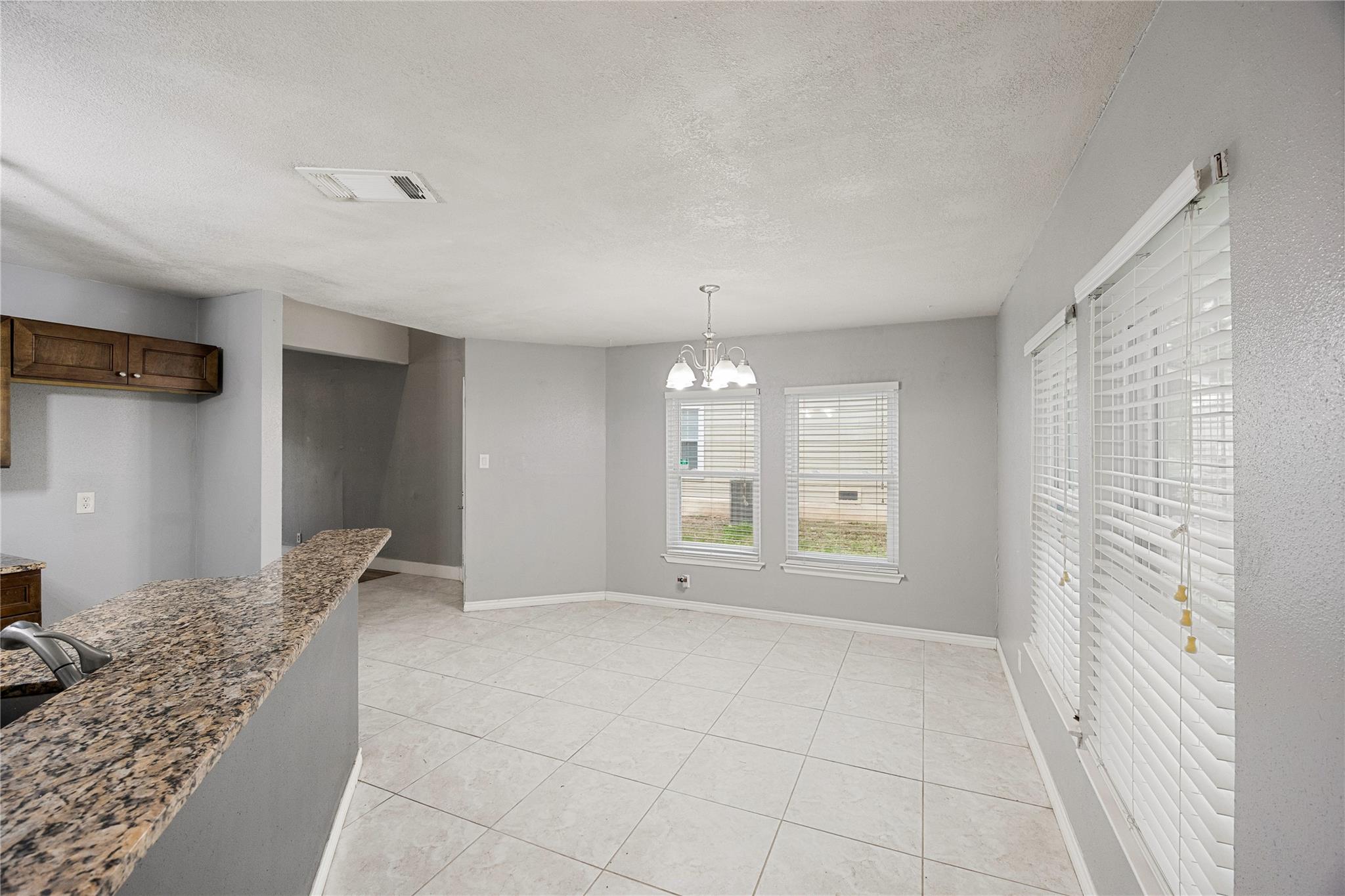 Image 9 of 38 For 9735 Fortune Ridge Dr