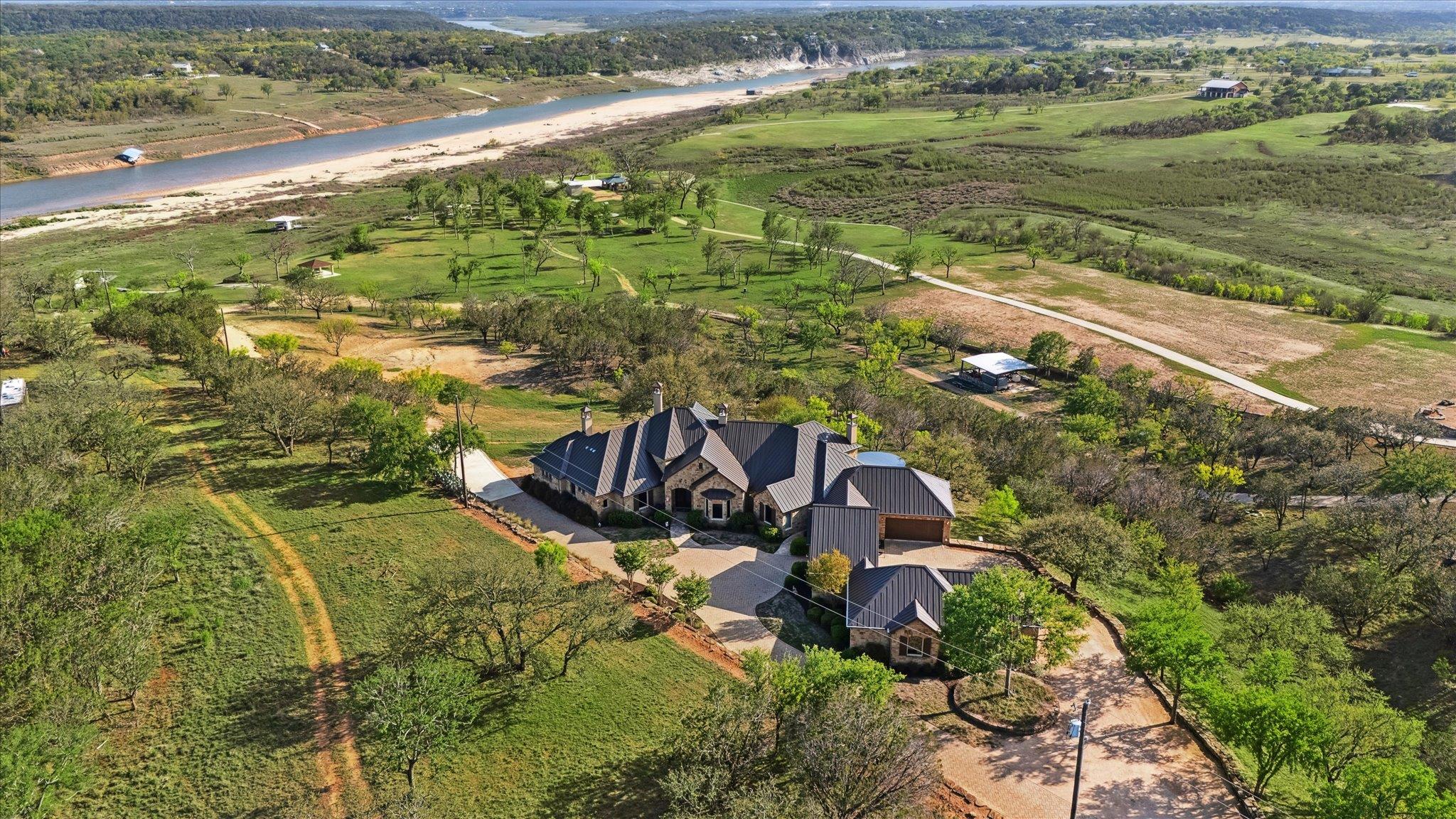 Details for 259 Chimney Cove Dr, Marble Falls, TX 78654
