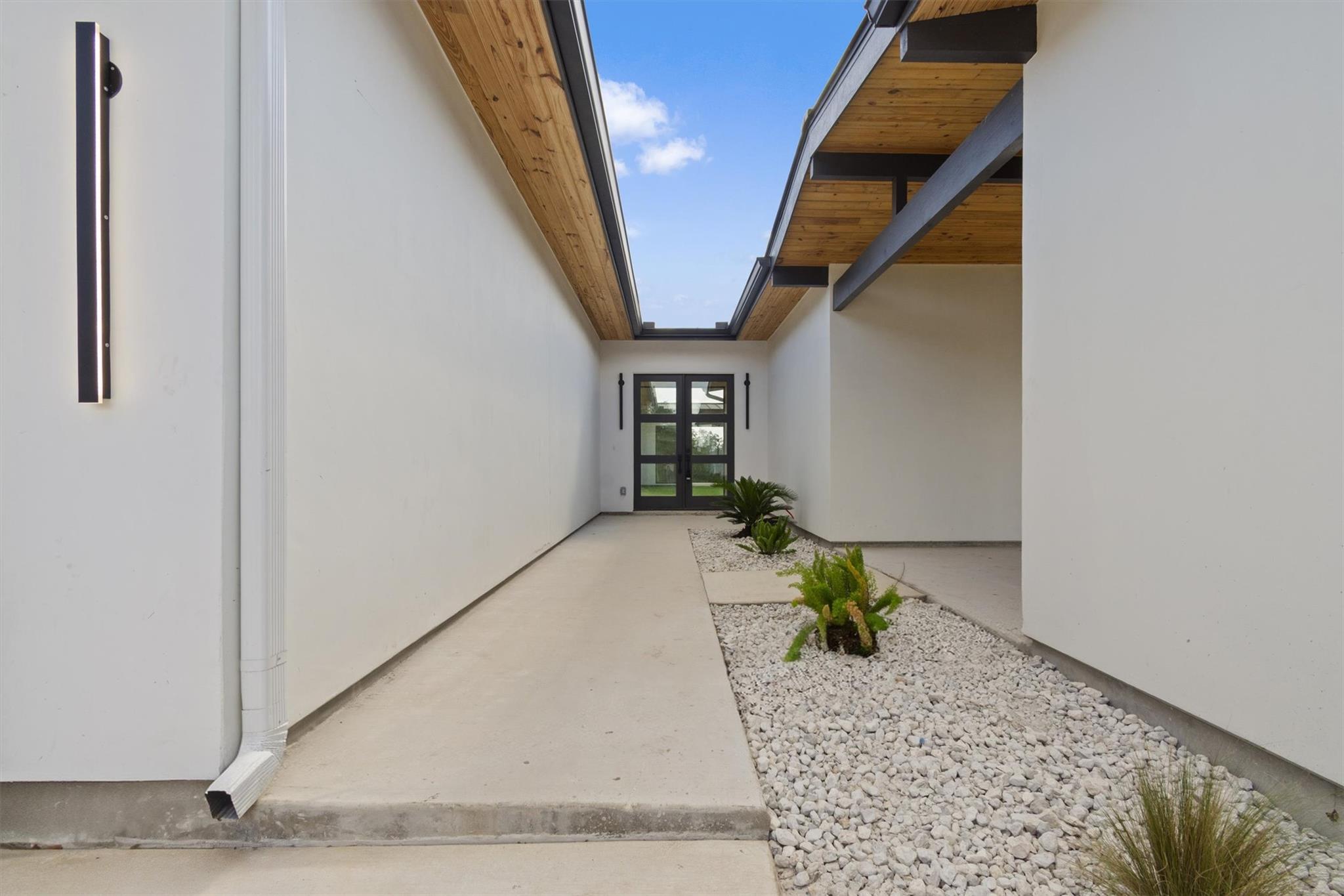 Image 3 of 40 For 1752 Demi John Bend Rd