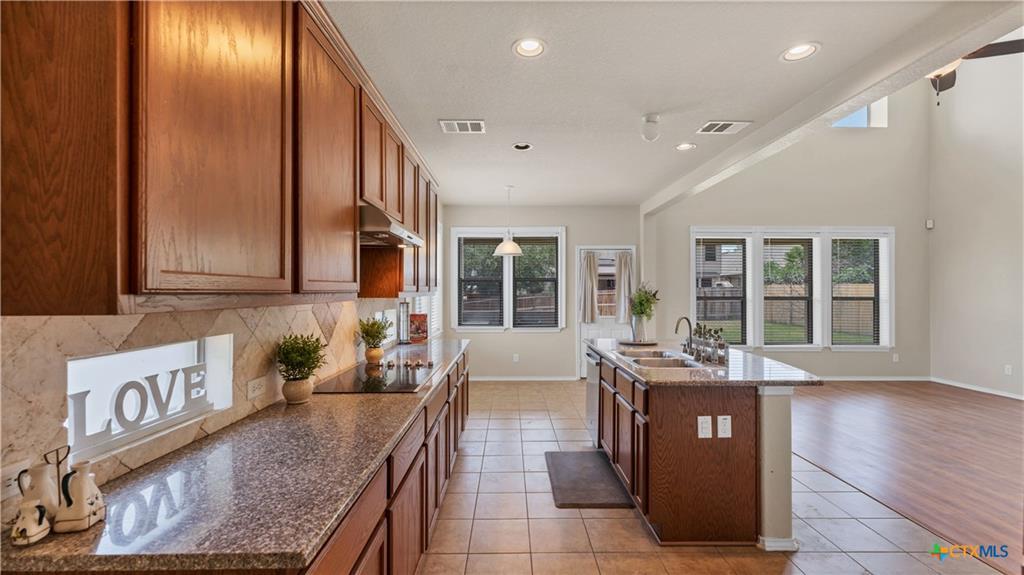 Image 12 of 33 For 2063 Western Pecan