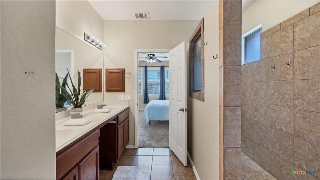 Image 23 of 33 For 2063 Western Pecan