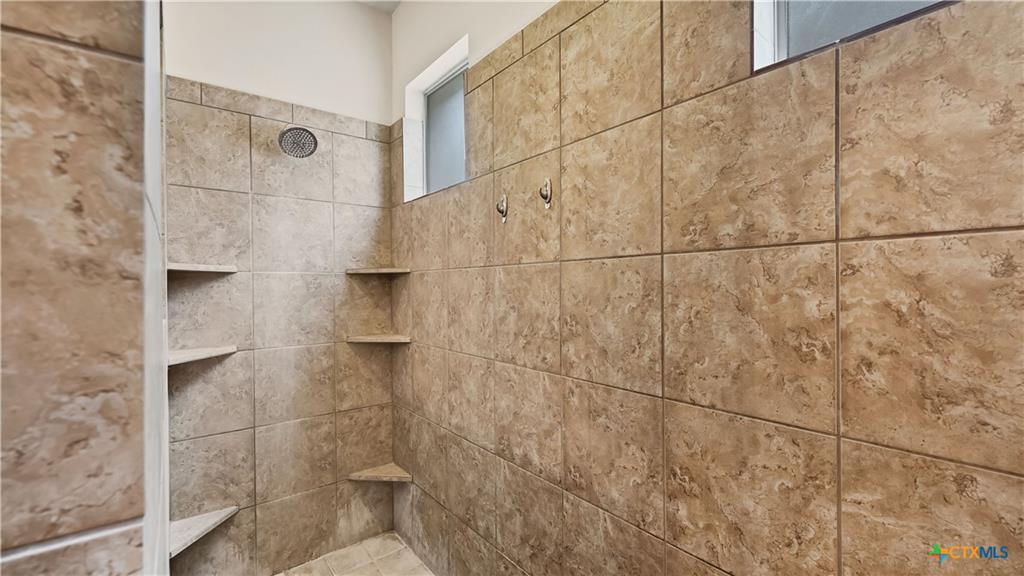 Image 24 of 33 For 2063 Western Pecan